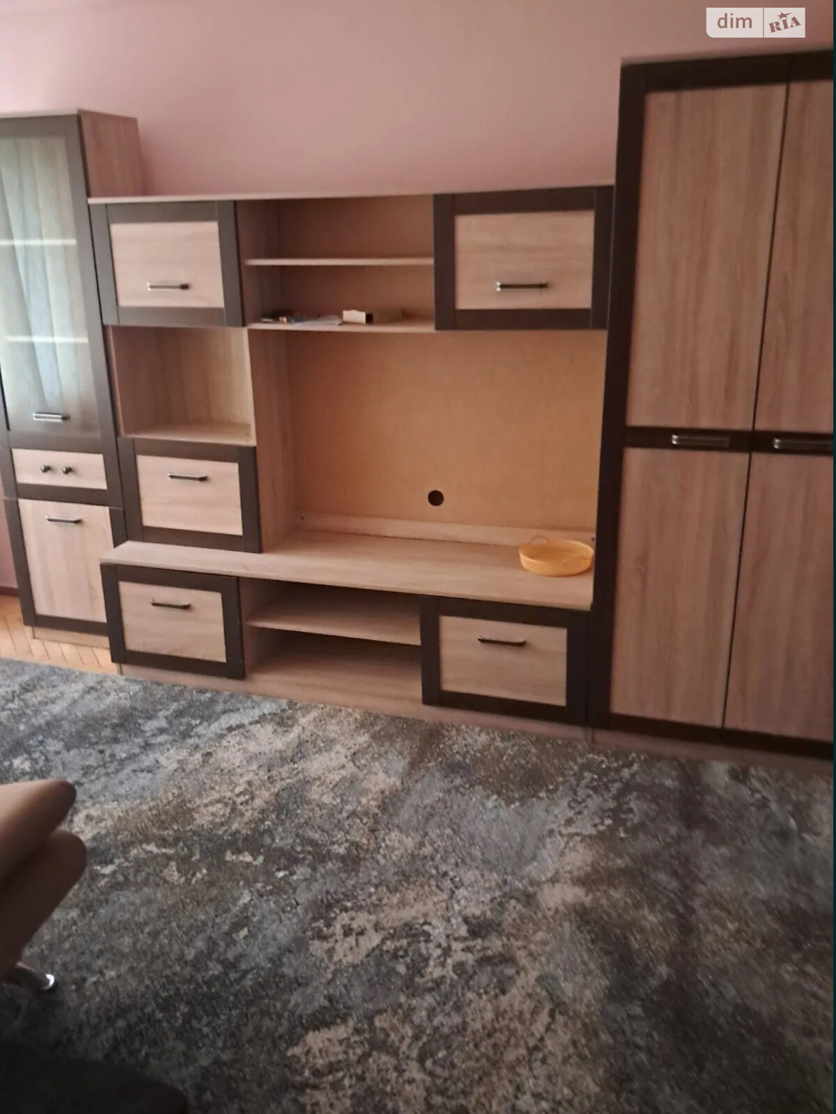 Apartment near Lesnaya metro, fresh renovation, ground floor