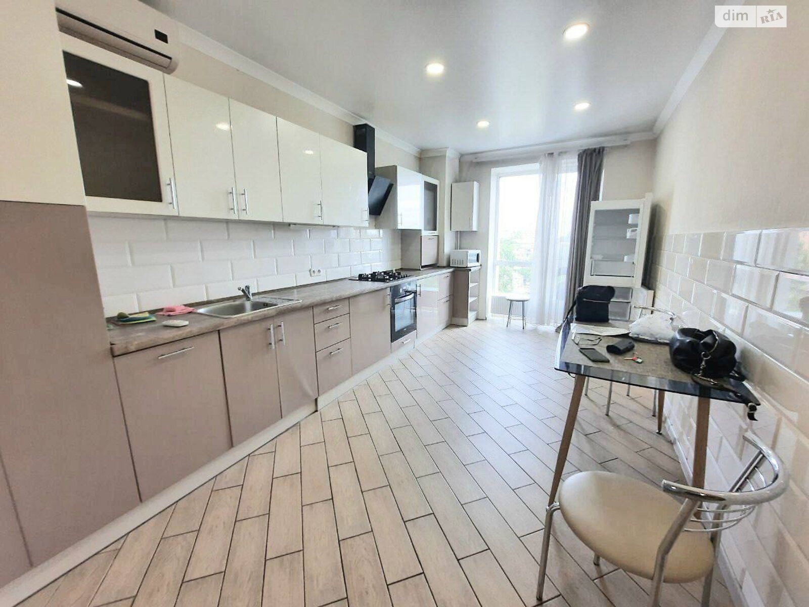 2-Room Apartment in Zhukovsky Complex, Levka Lukyanenko Street