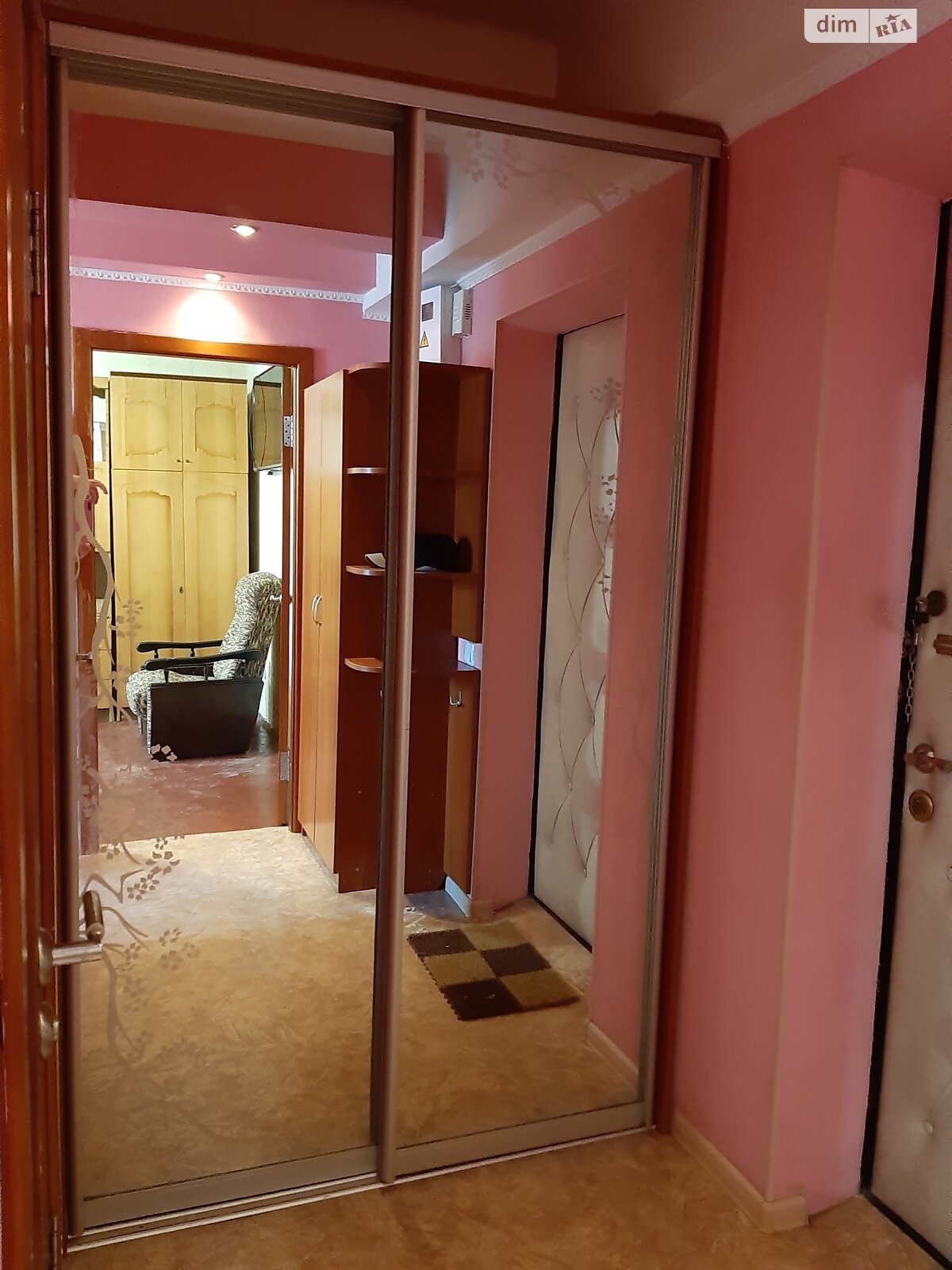 1-Bedroom Apartment on Prazka Street, Darnytsia Square, Dniprovskyi District
