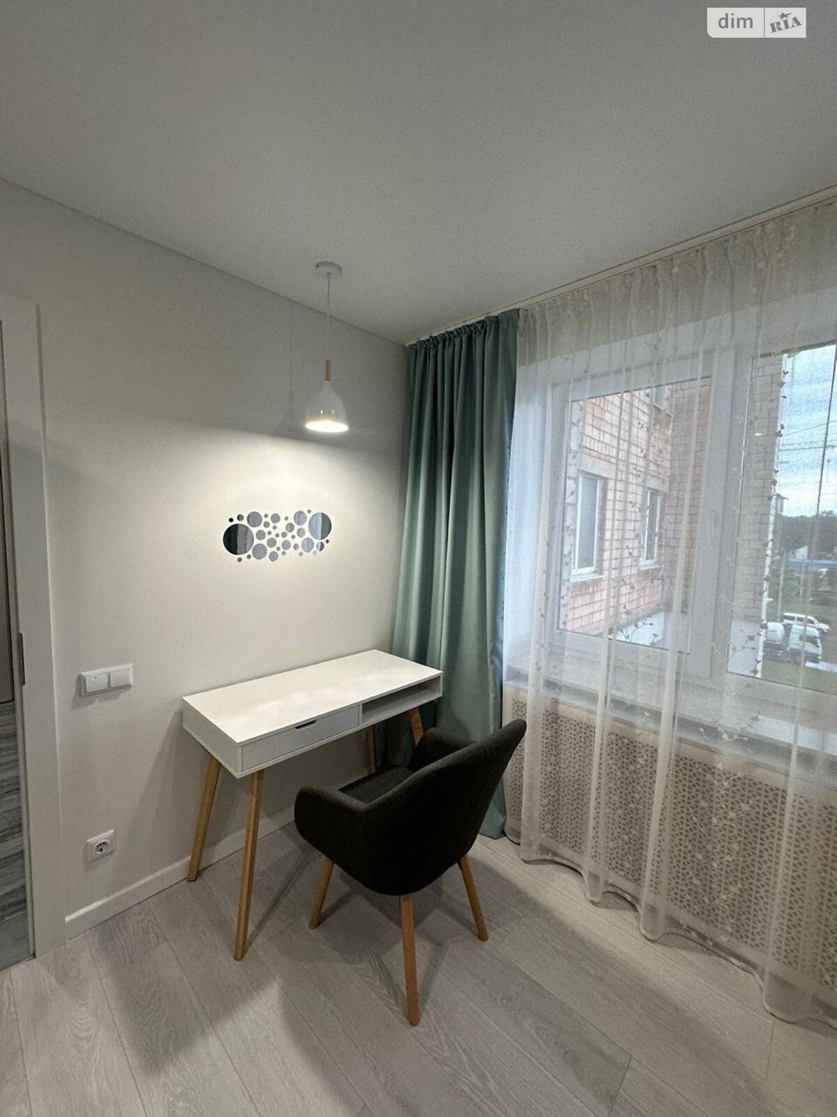 3-Room Apartment on Red Kalina Avenue, Fully Renovated