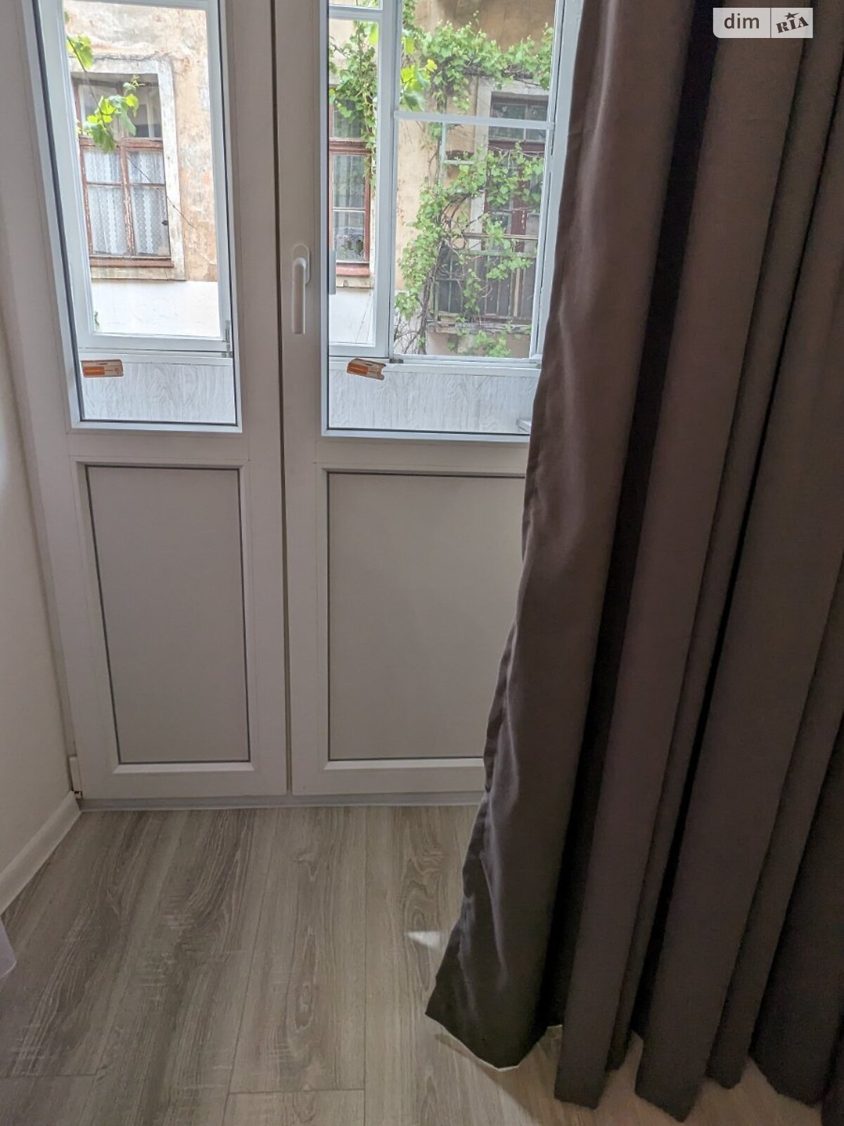 2-Room Apartment near Privoz Market, City Center, Fresh Renovation