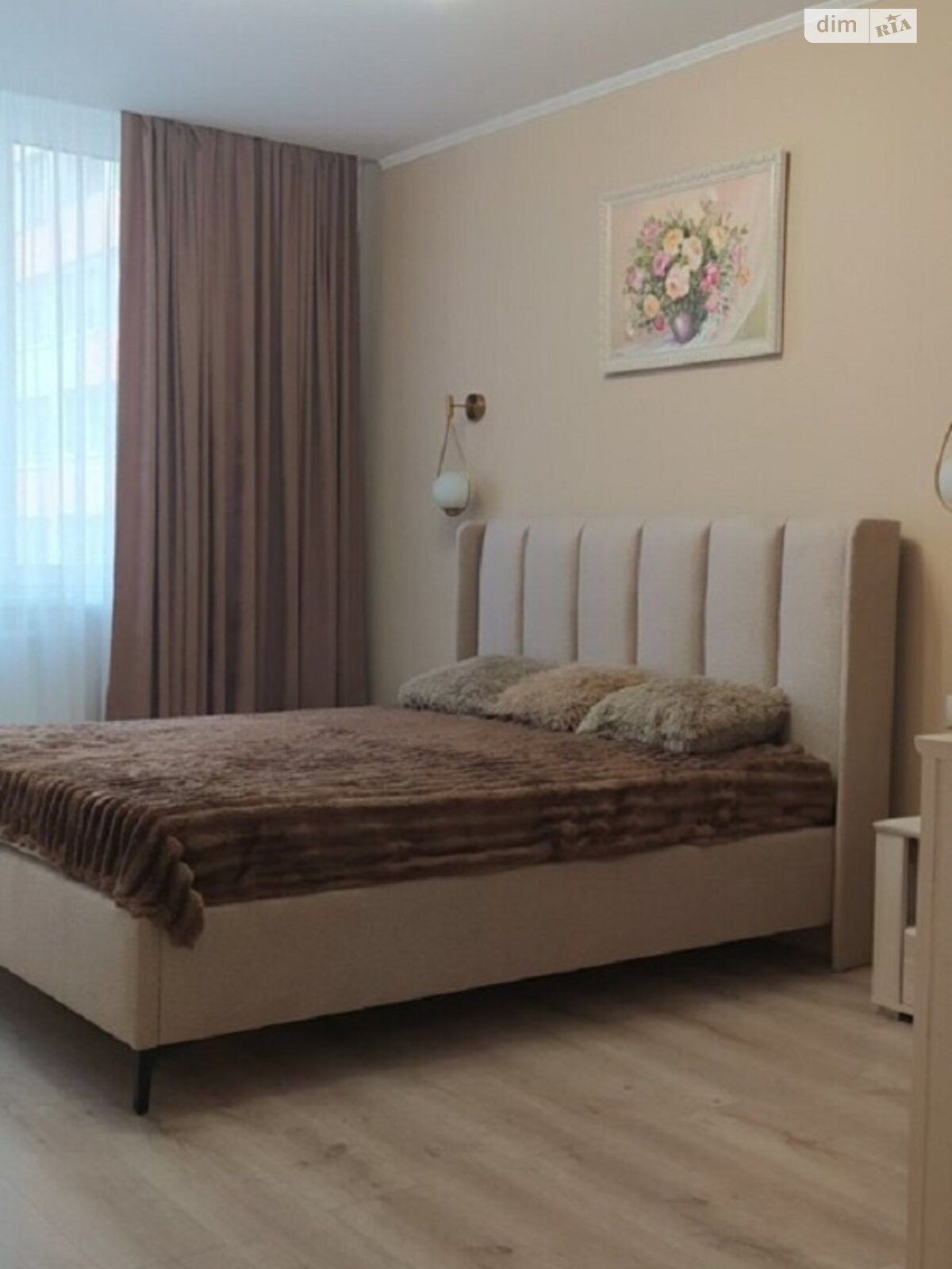 1-Room Apartment on Velichkovskogo Street, 4th Floor, West-Facing Windows