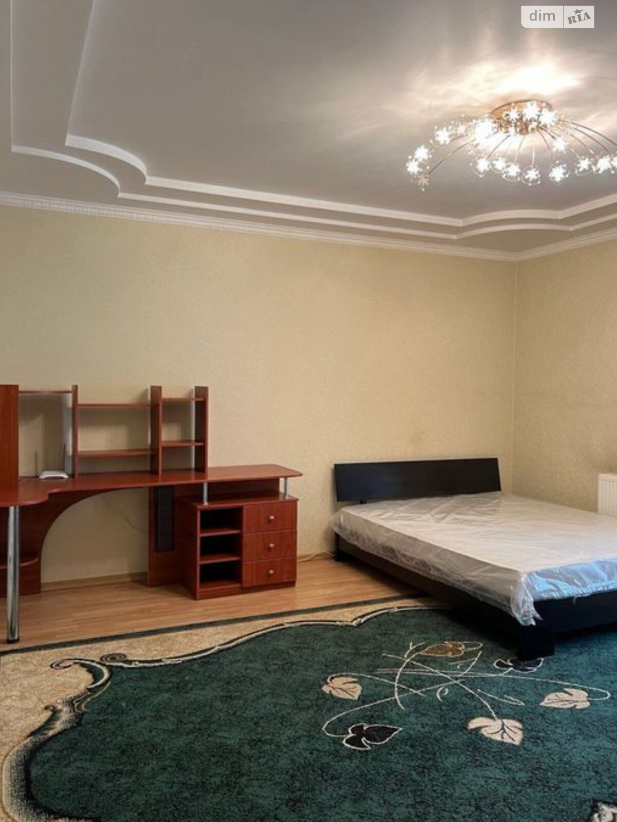 1-Bedroom Apartment with Loggia, Gas Heating, Convenient Location