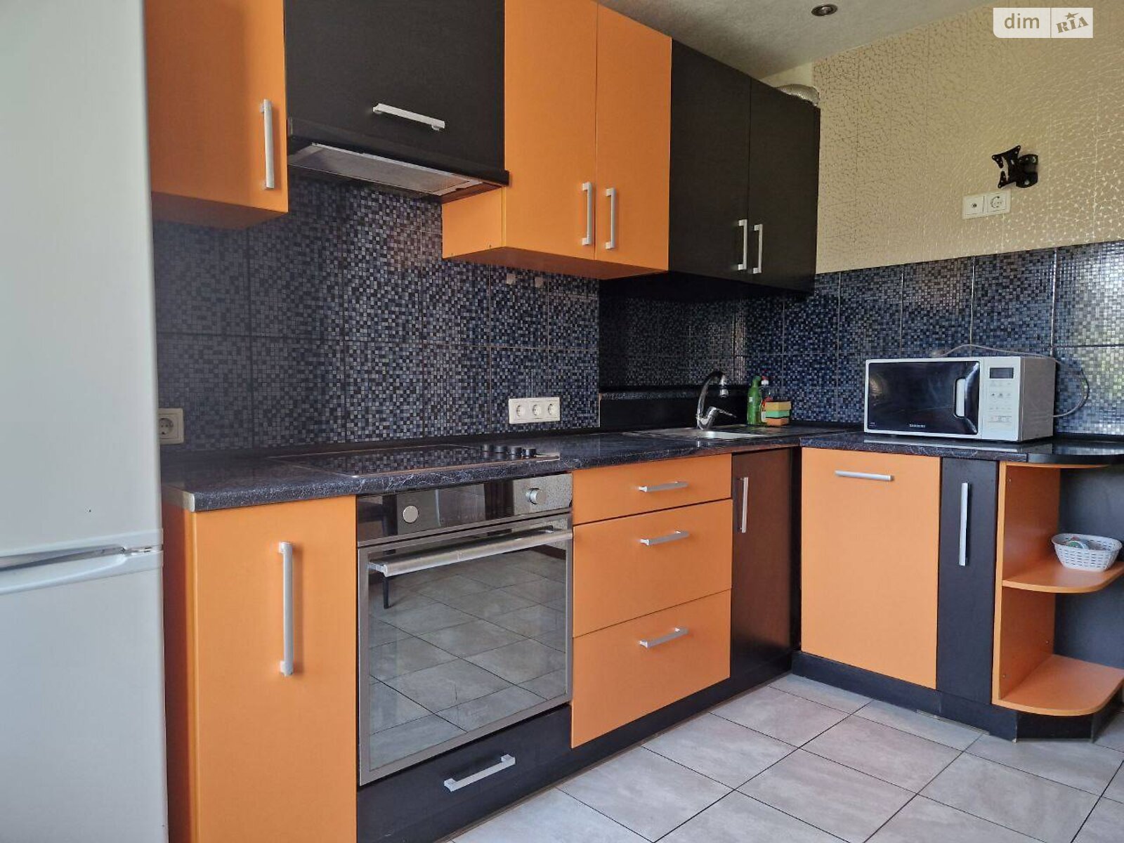 1-Bedroom Apartment near Victory Neighborhood