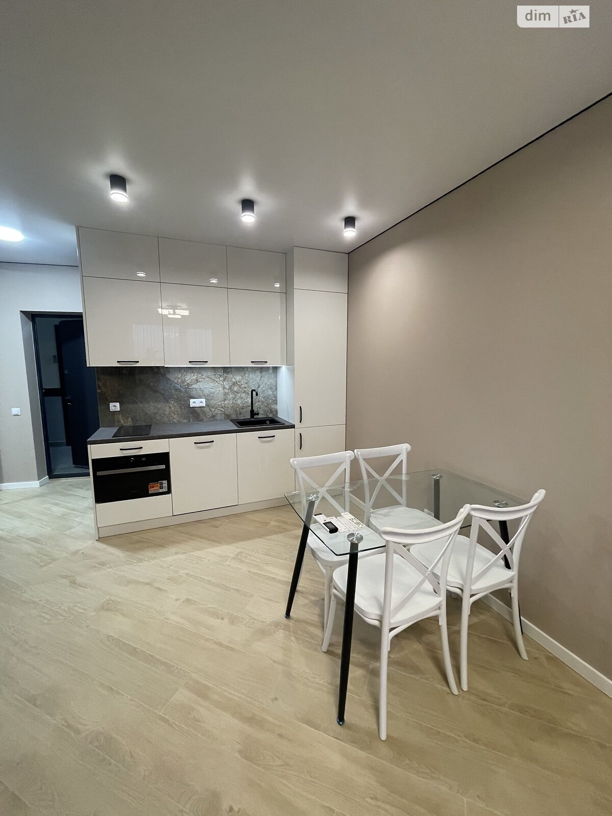 Stylish 2-room apartment with Dnieper view in 'Bereg Dnepra' residential complex