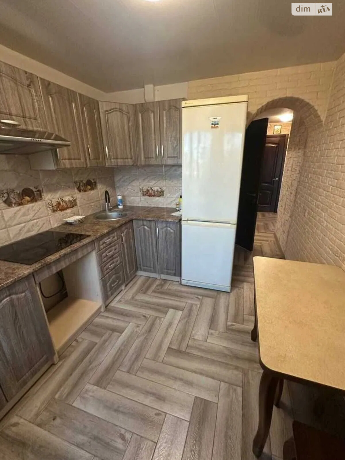 Modern Apartment with Functional Design and Comfortable Amenities