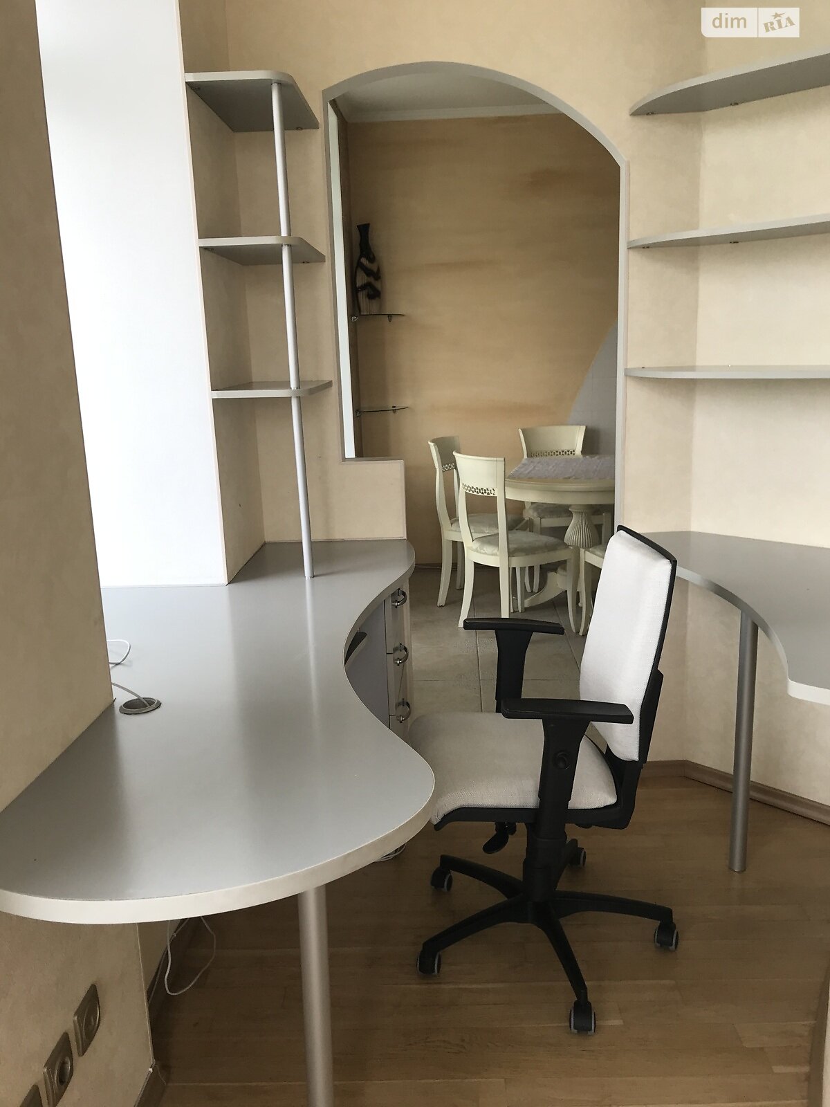 Spacious Bright Apartment with Panoramic City Views