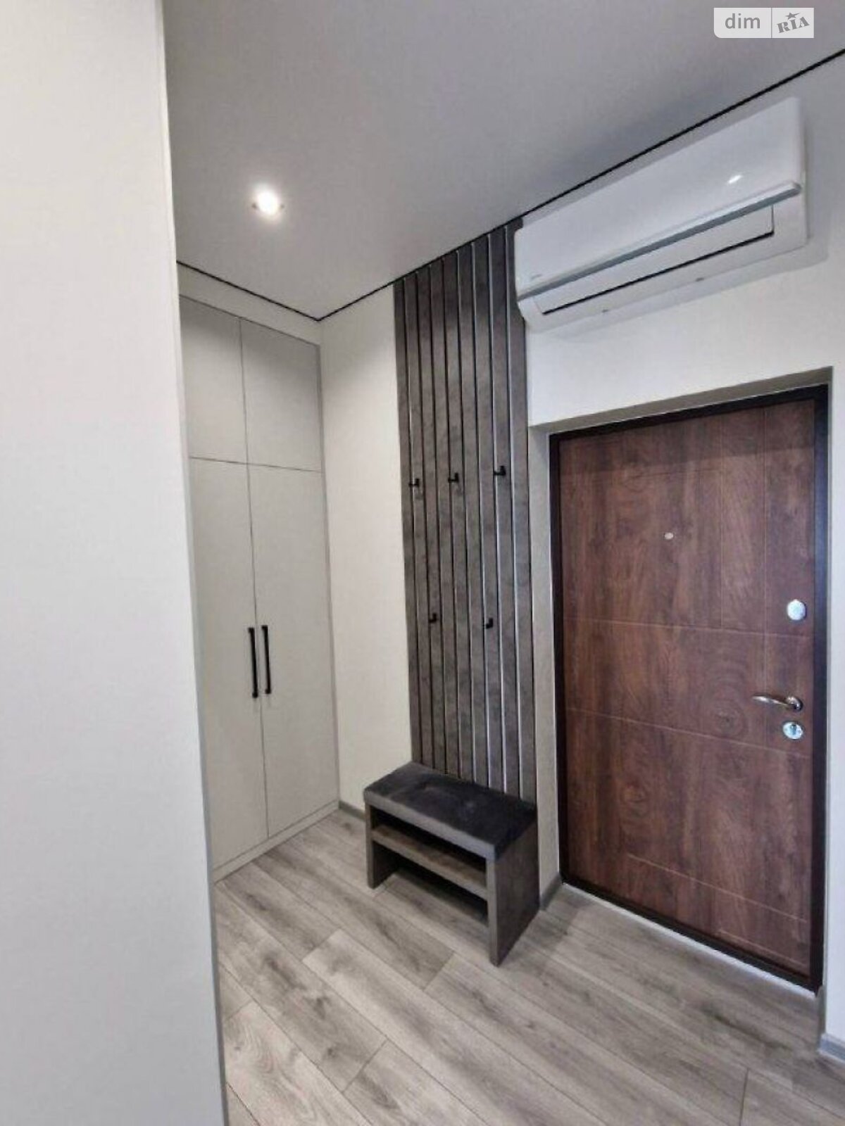 2-Bedroom Apartment in Grani Complex with Designer Renovation