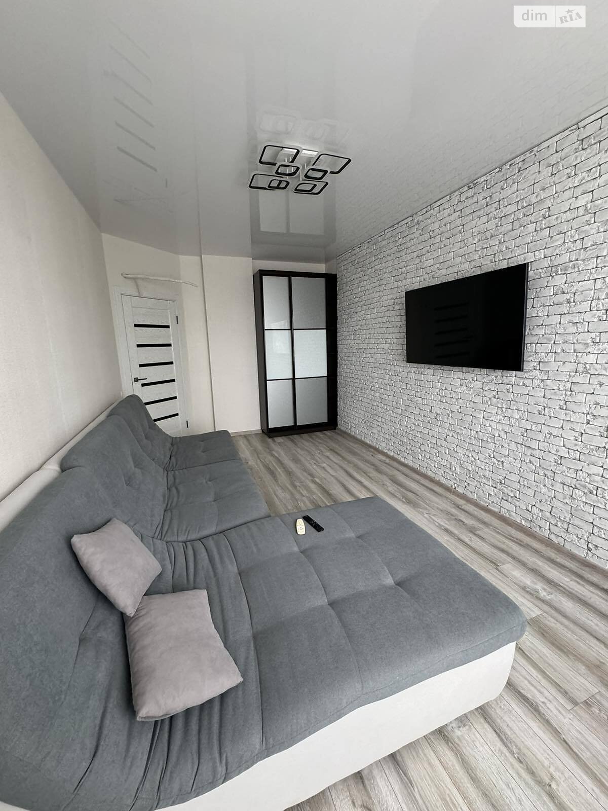 3-Room Apartment in New Building on Tairova with Quality Renovation