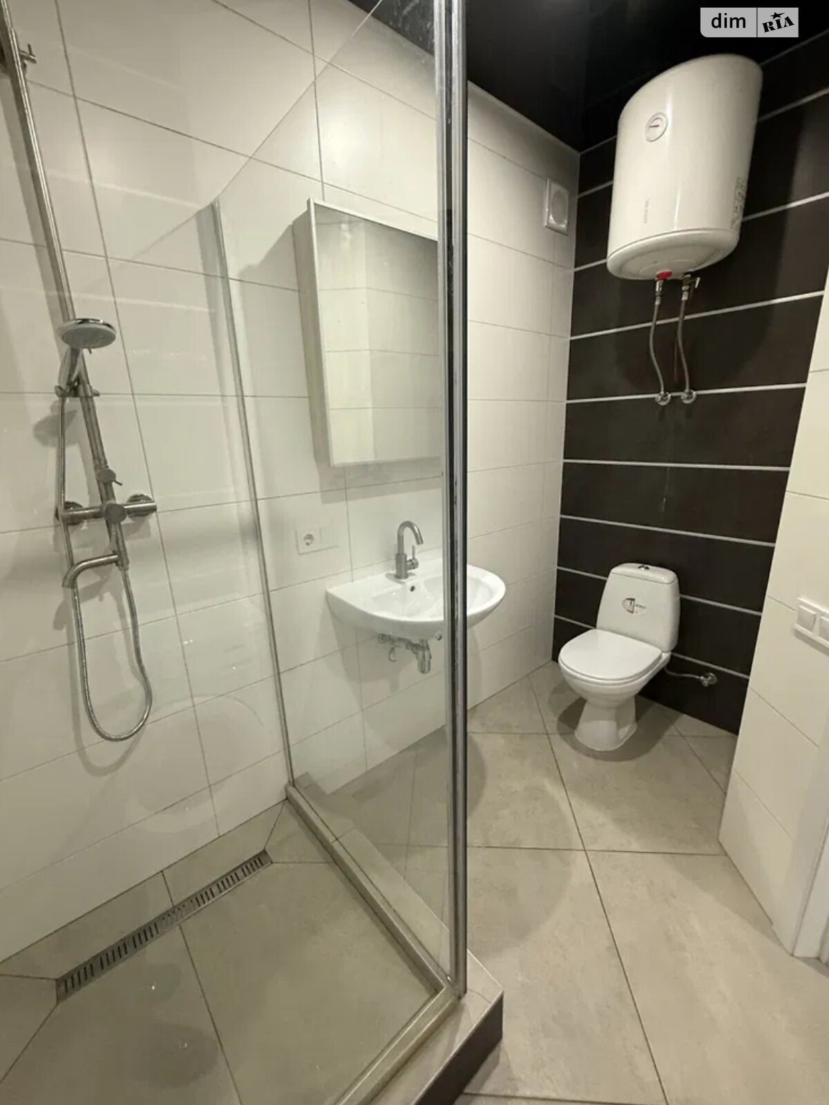 Spacious Apartment in Rogatin Complex with Modern Amenities