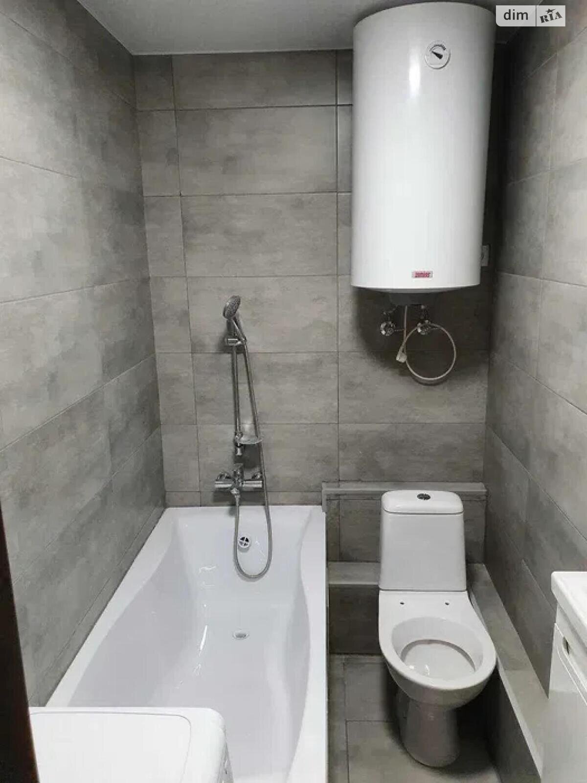 Spacious 1-bedroom apartment with large loggia in Baltiyskiy Lane