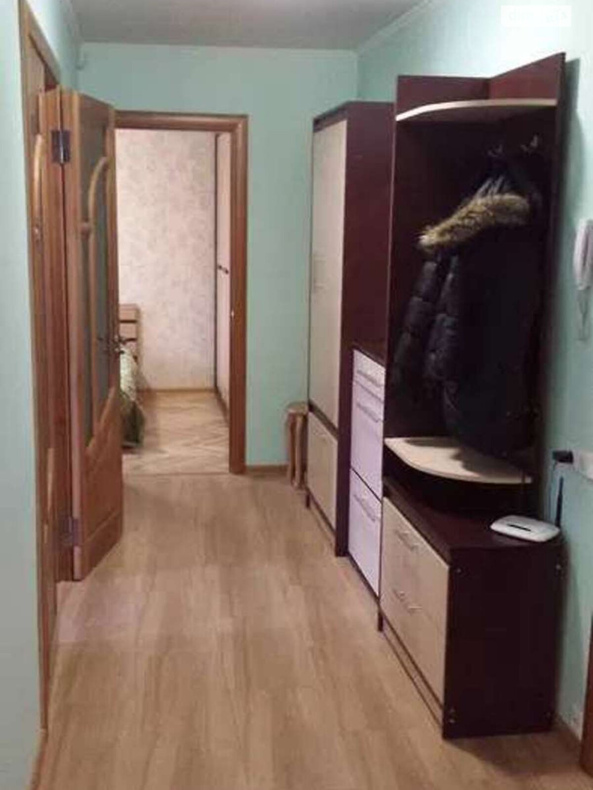 Quiet Apartment near Demiivska Station with Separate Rooms