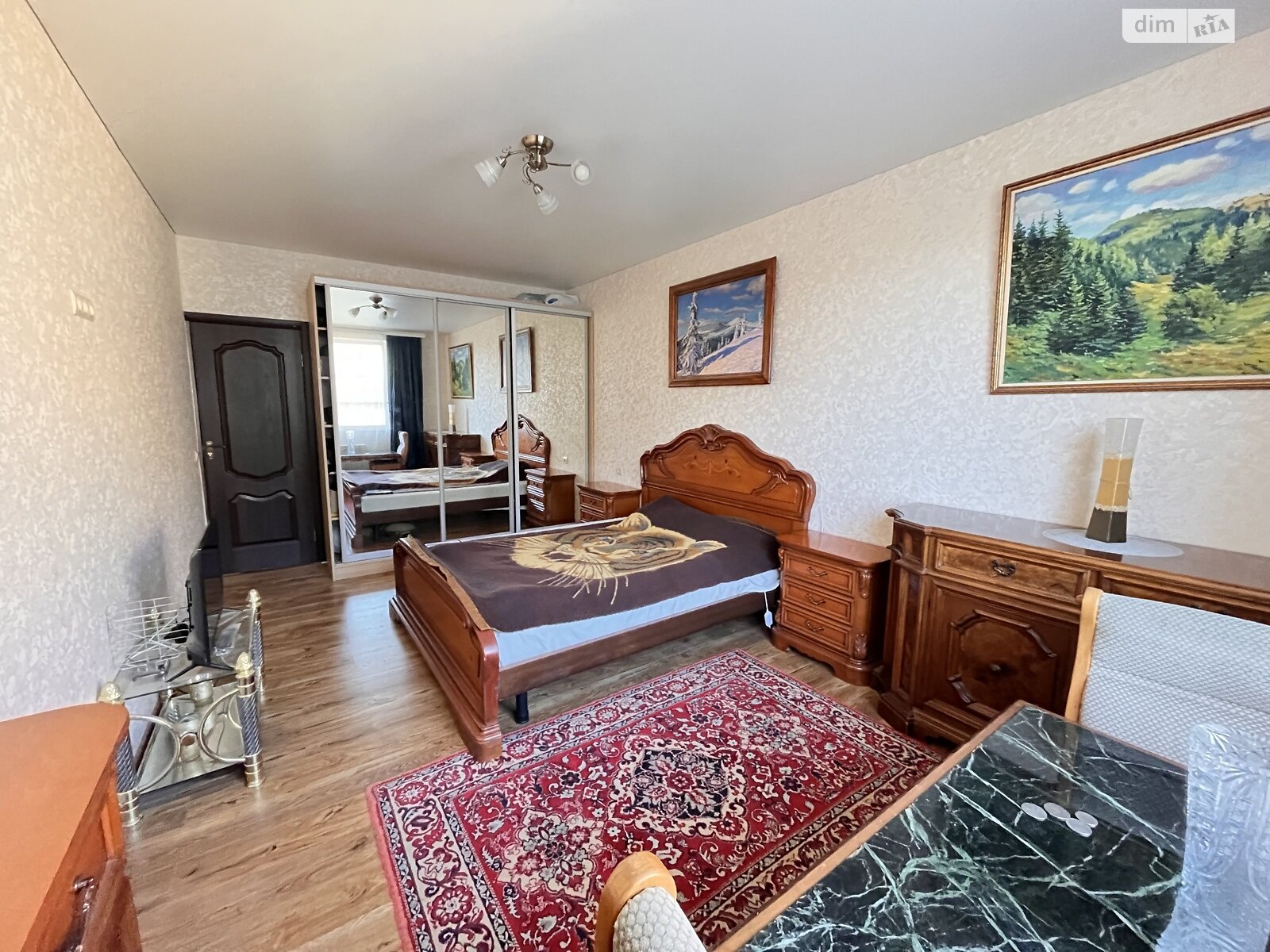 1.5-room apartment in city center near embankment, furnished