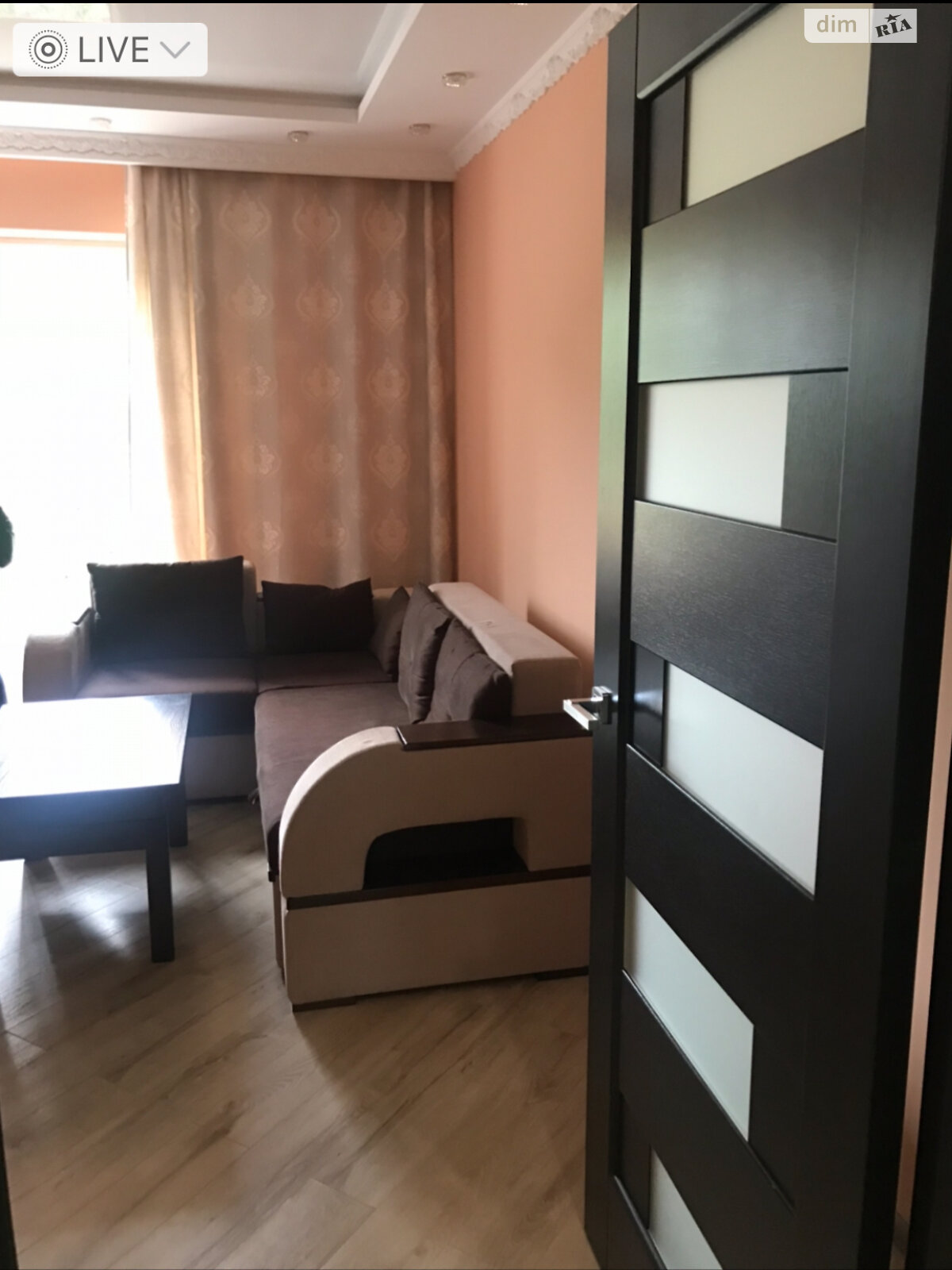 2-Room Apartment in Club-Type House with Parking and Individual Heating