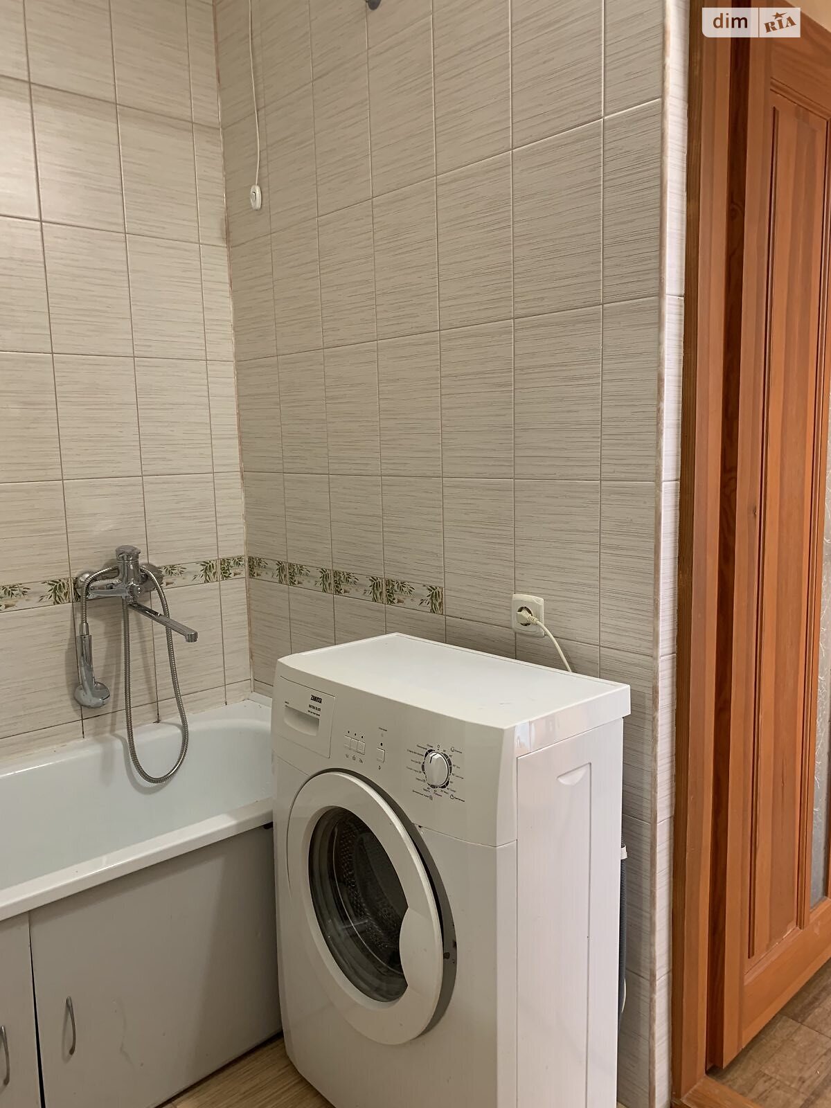 2-бөлмелі пәтер, кірпіш ғимаратта, газ бар, толық жабдықталған