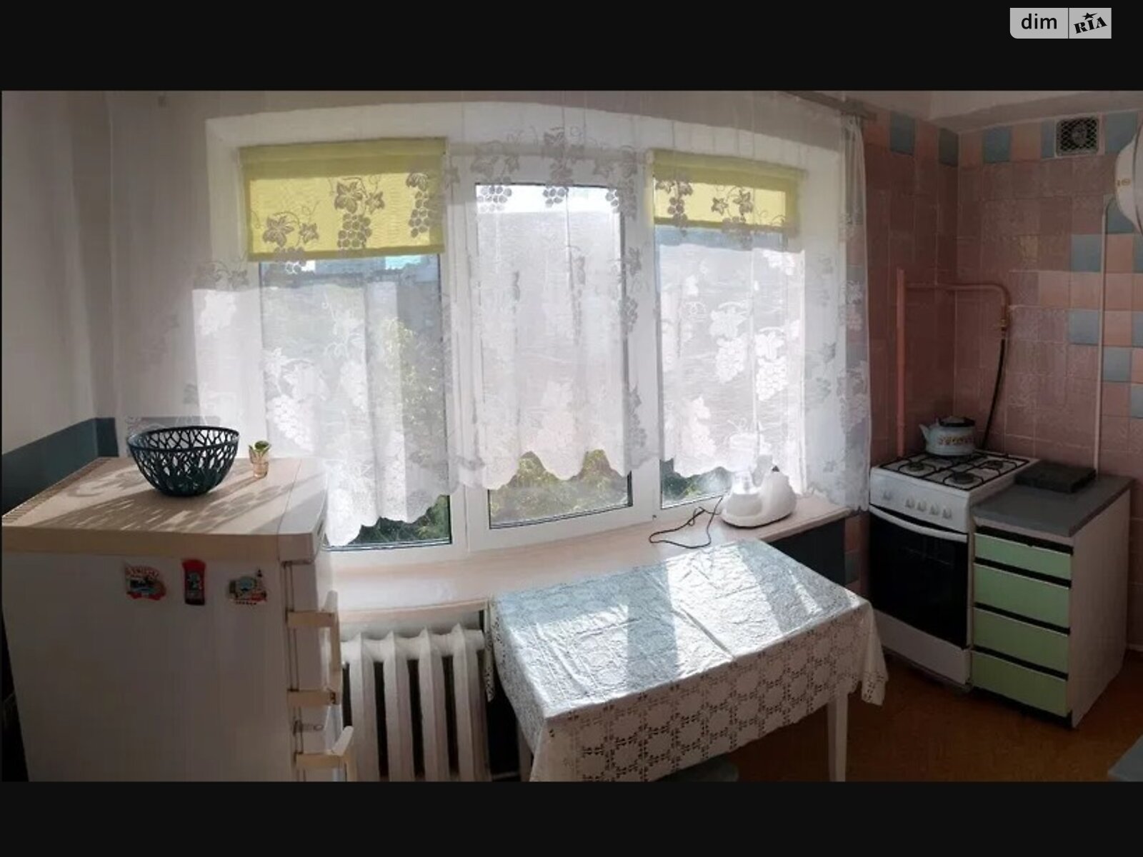 2-Room Apartment near Darnytsia Metro with Balcony