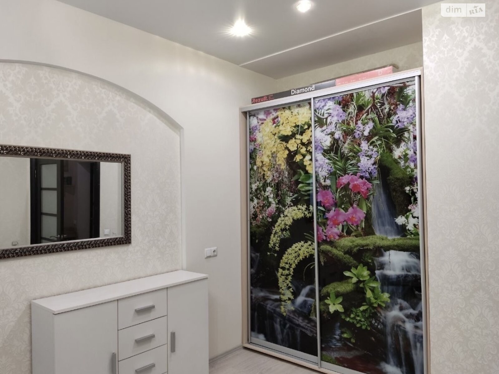 Apartment in ЖК Apelsin, Srednyofonताnskaya Street, 1st Floor, 50m²