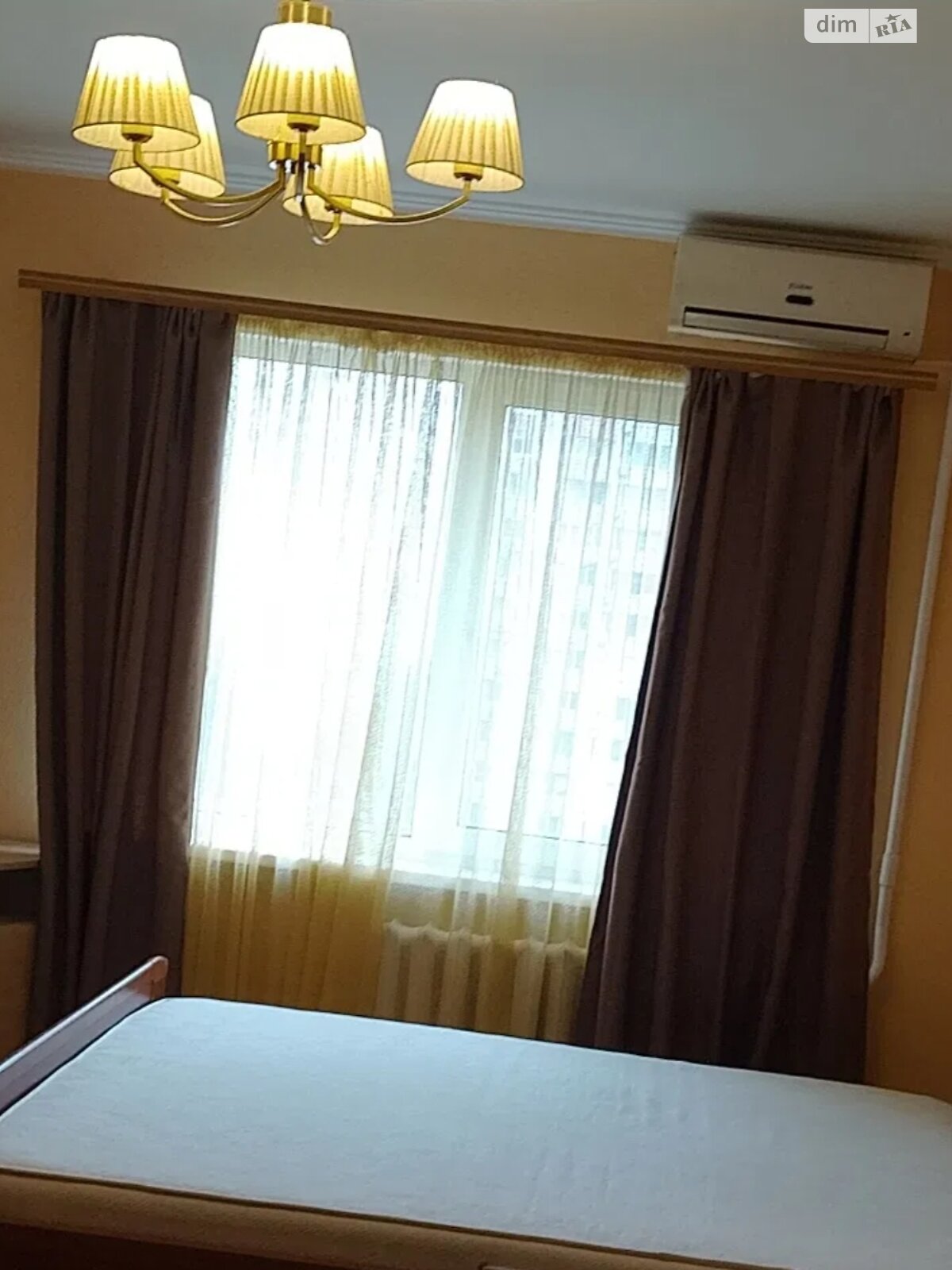 Cozy apartment with amenities and good renovation