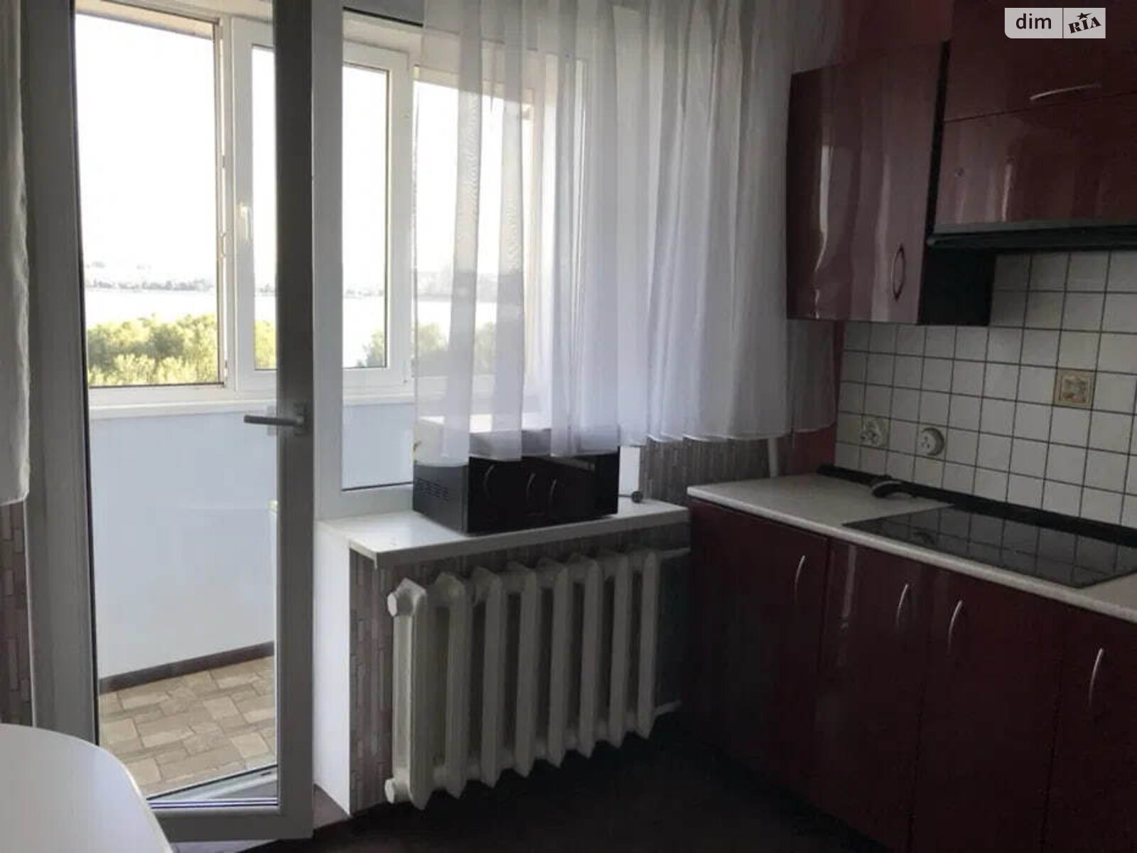 1-bedroom apartment with city view on Solnechna Naberezhnaya Street