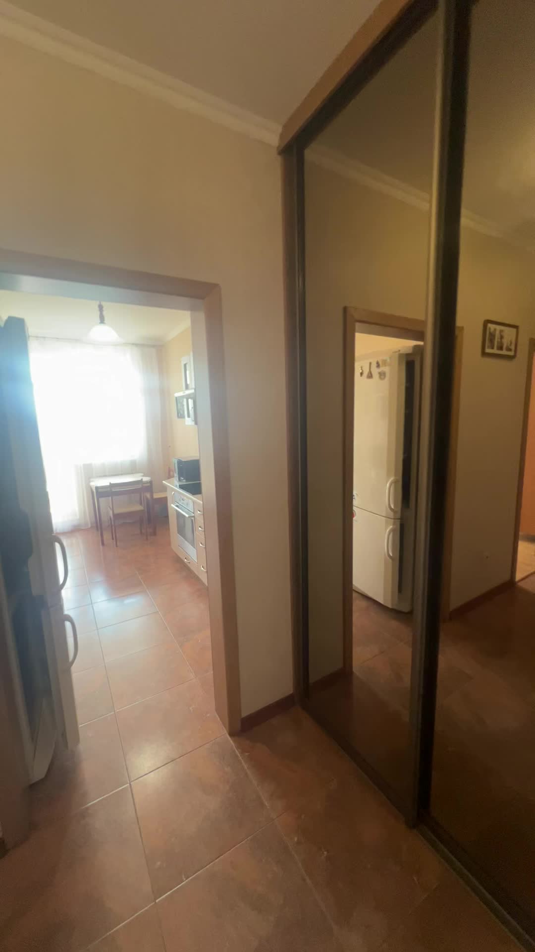 1-bedroom apartment on 8th floor of 25-story building