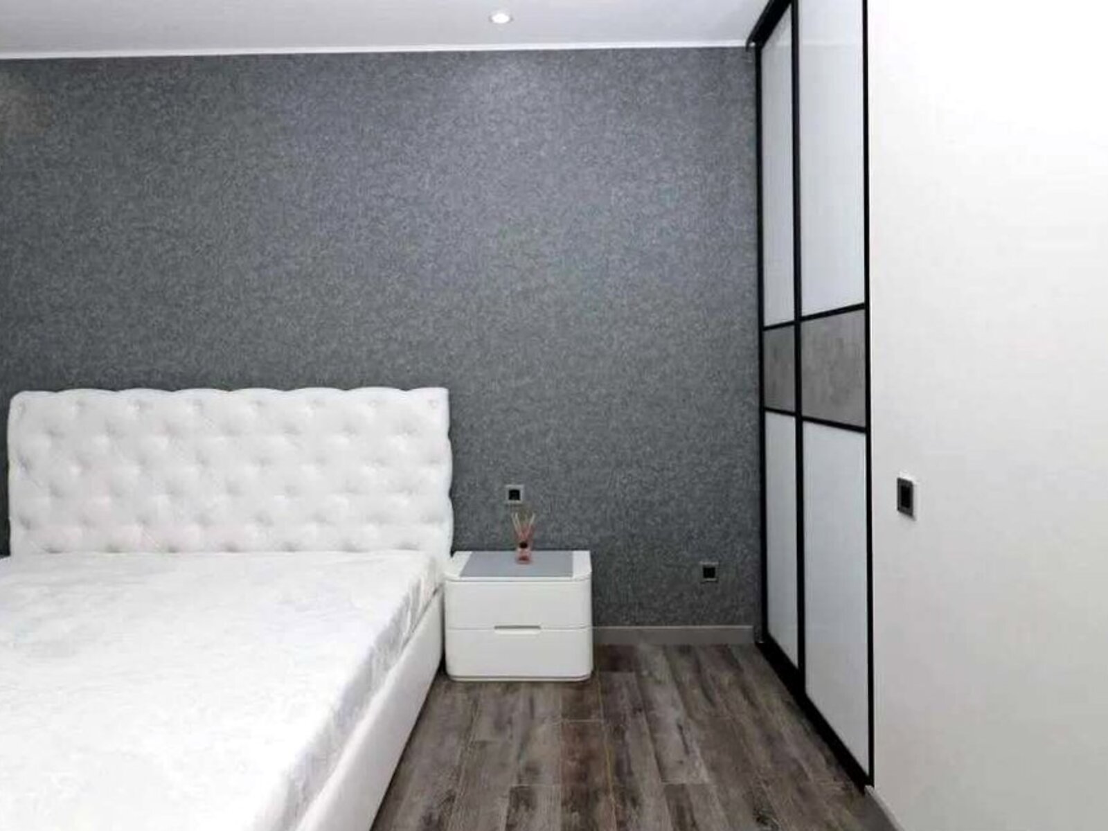 Fully Equipped Studio Apartment with Two Bedrooms and Large Bathroom