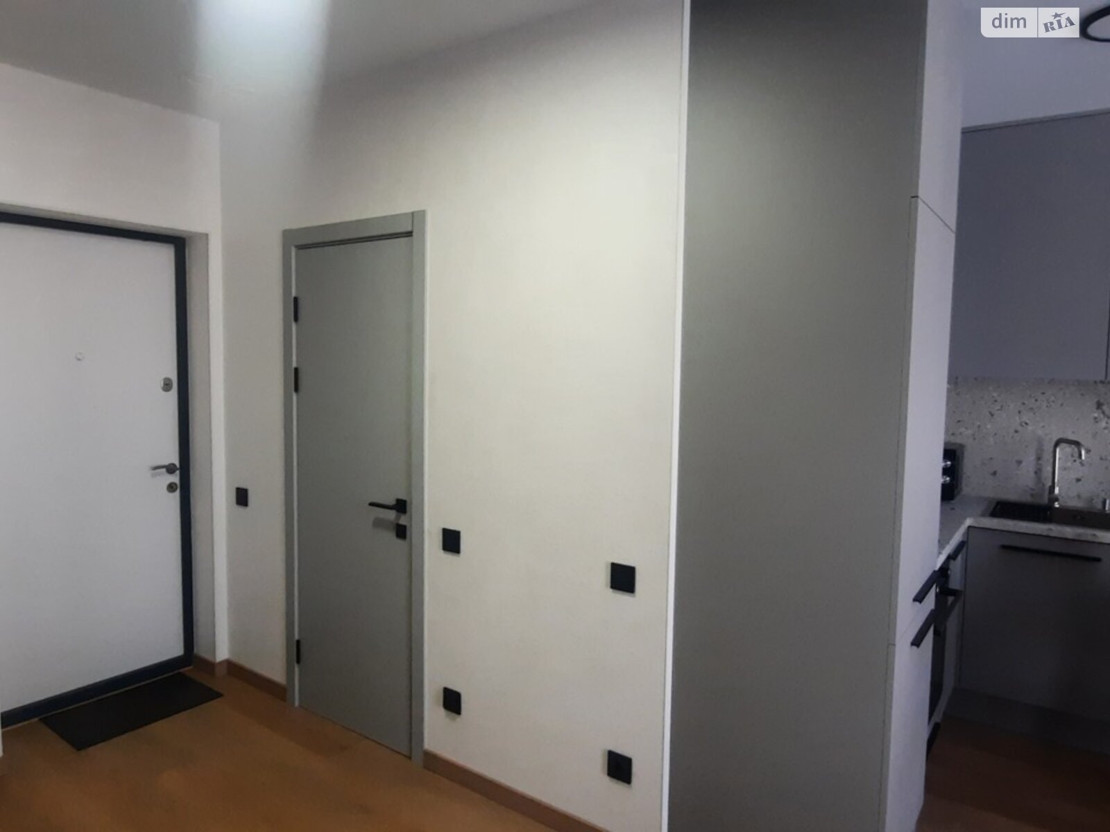 Designer Studio Apartment near Lukyanivska Metro, New Building