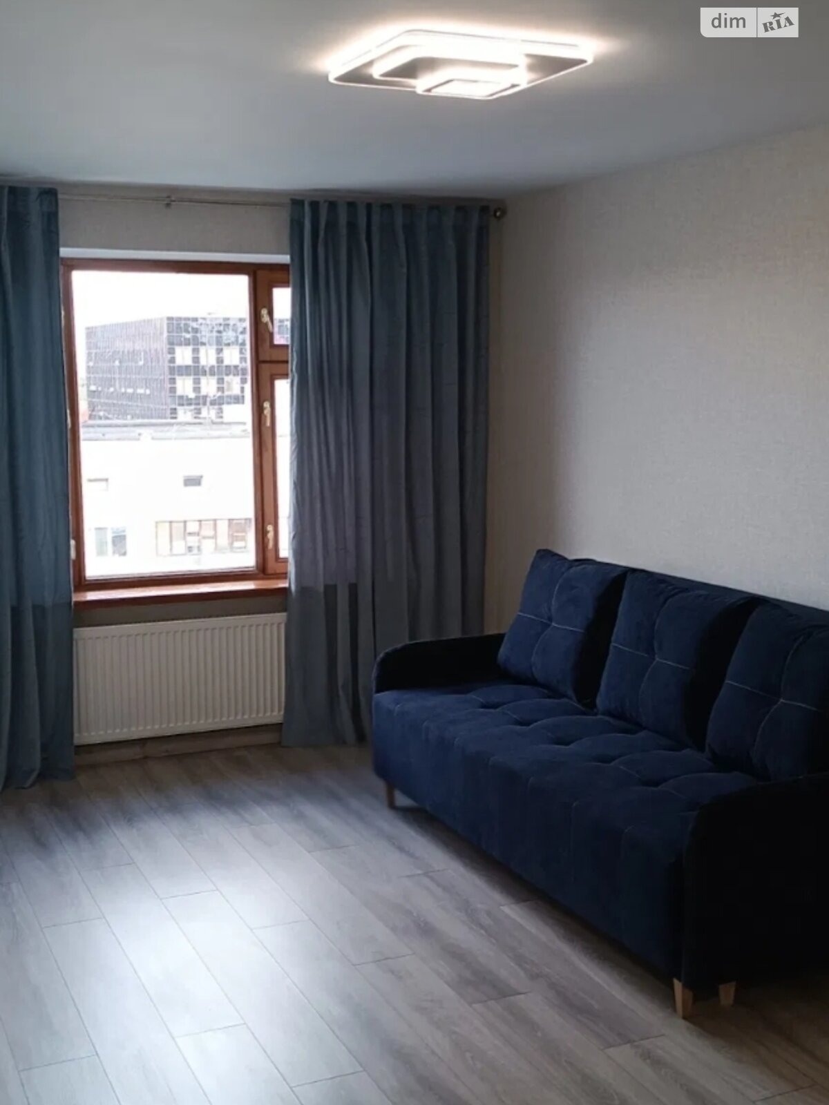 Spacious Sunny Apartment Near Dnipro Metro, Close to City Center