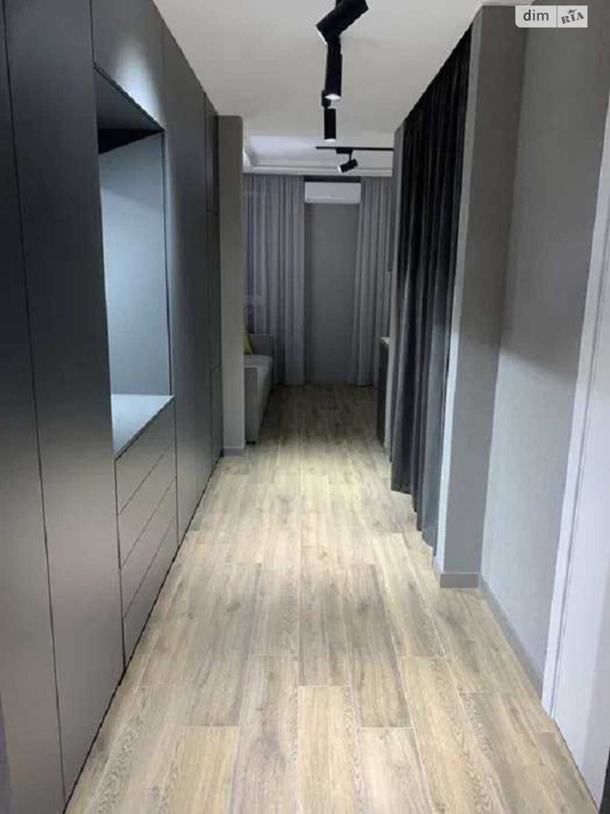 One-bedroom apartment in Zarechny Complex, fully furnished with modern design
