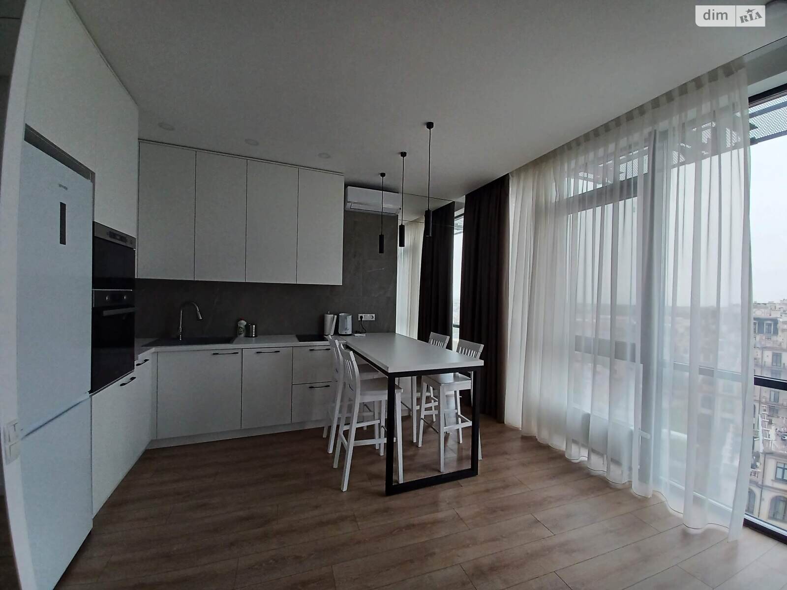Spacious Studio Apartment in Fontanka with Sea Proximity