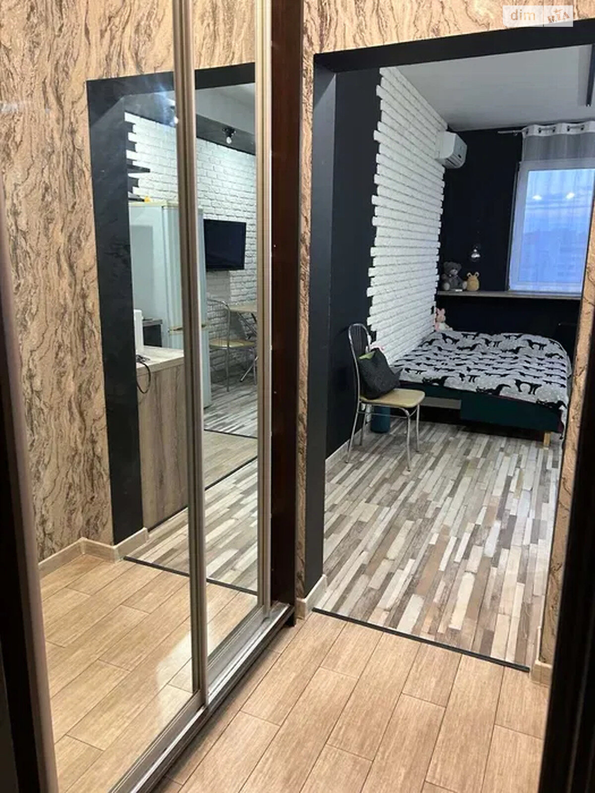 1-bedroom apartment on Alexander Mishuga Street, 17th floor