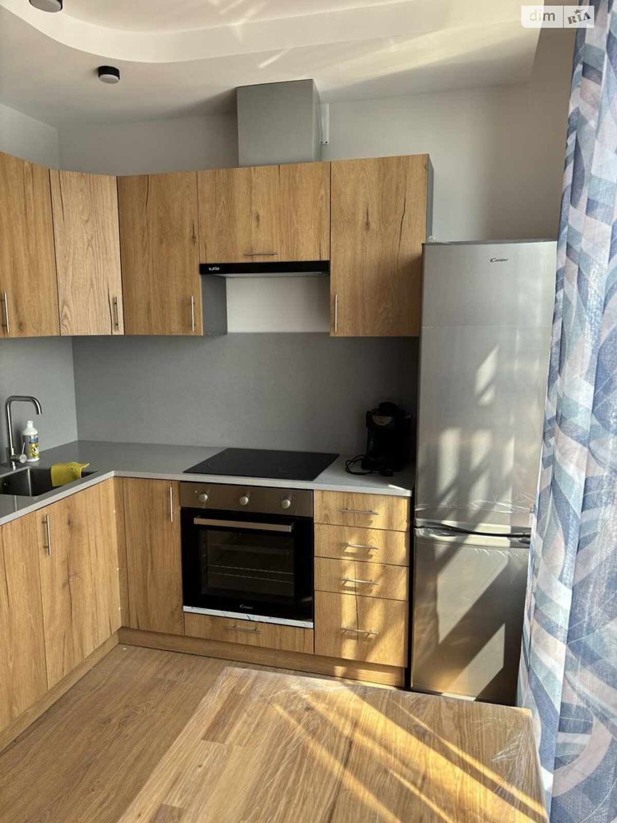 One-bedroom apartment in business-class house with Podol view