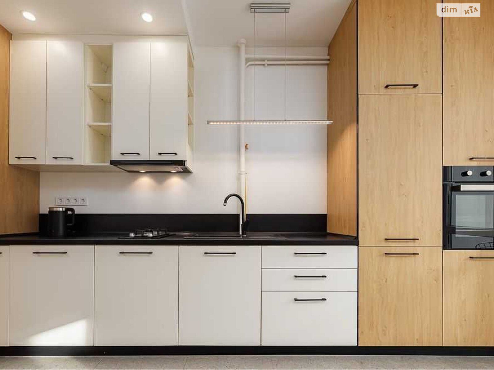 2-Bedroom Apartment in Modern Residential Complex 'Velyka Britaniya'
