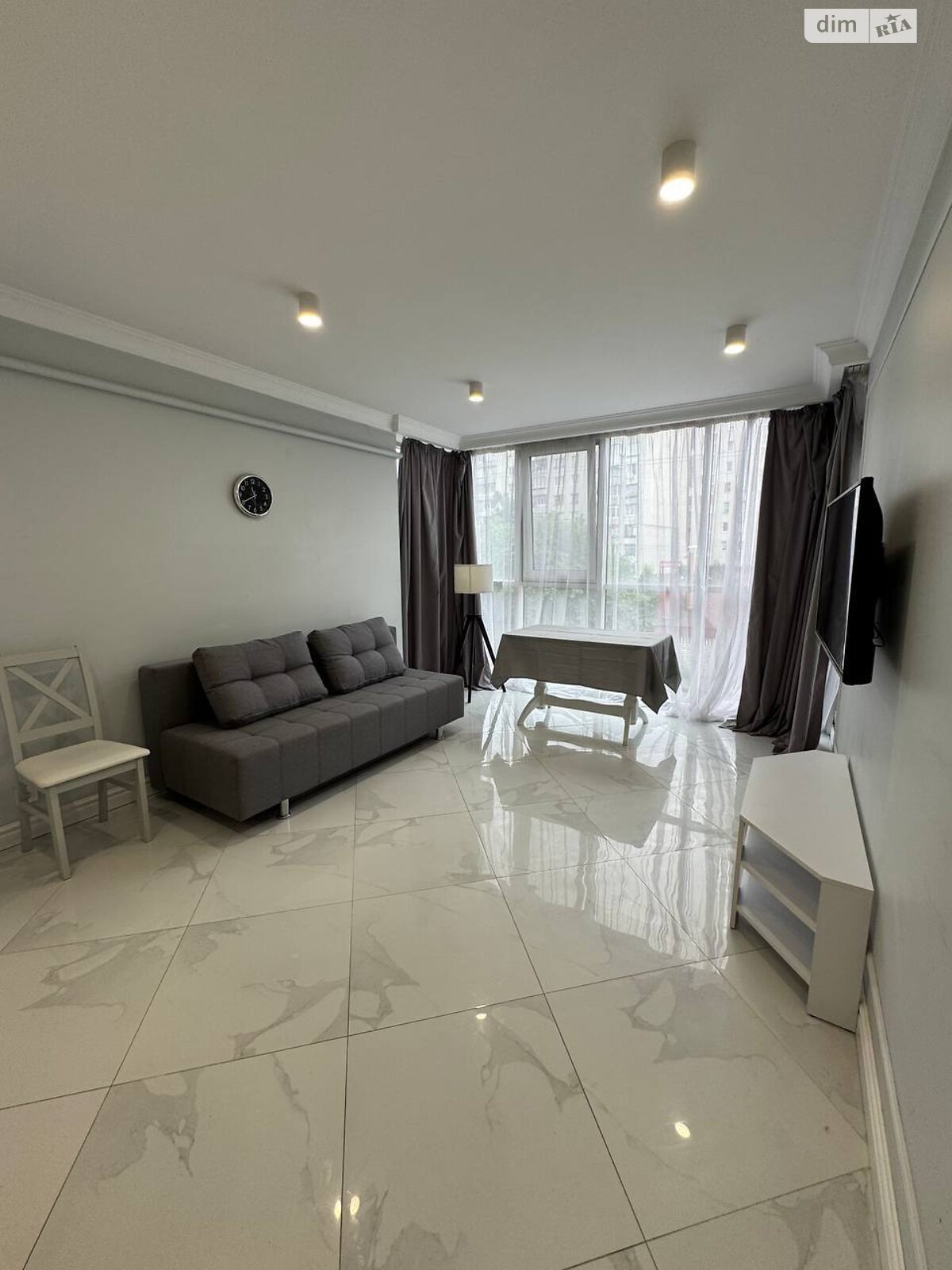 Spacious 1-bedroom apartment in Avalon Light complex