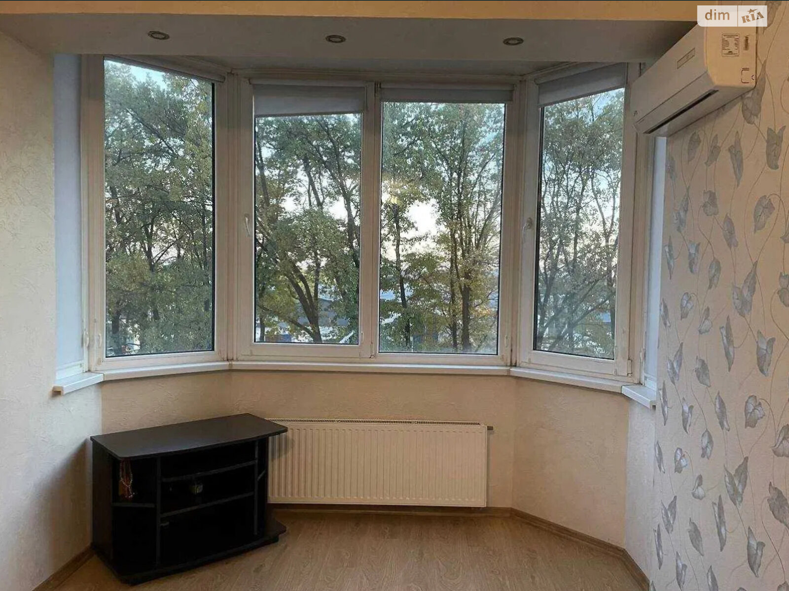 Spacious One-Bedroom Apartment in Pražský Complex