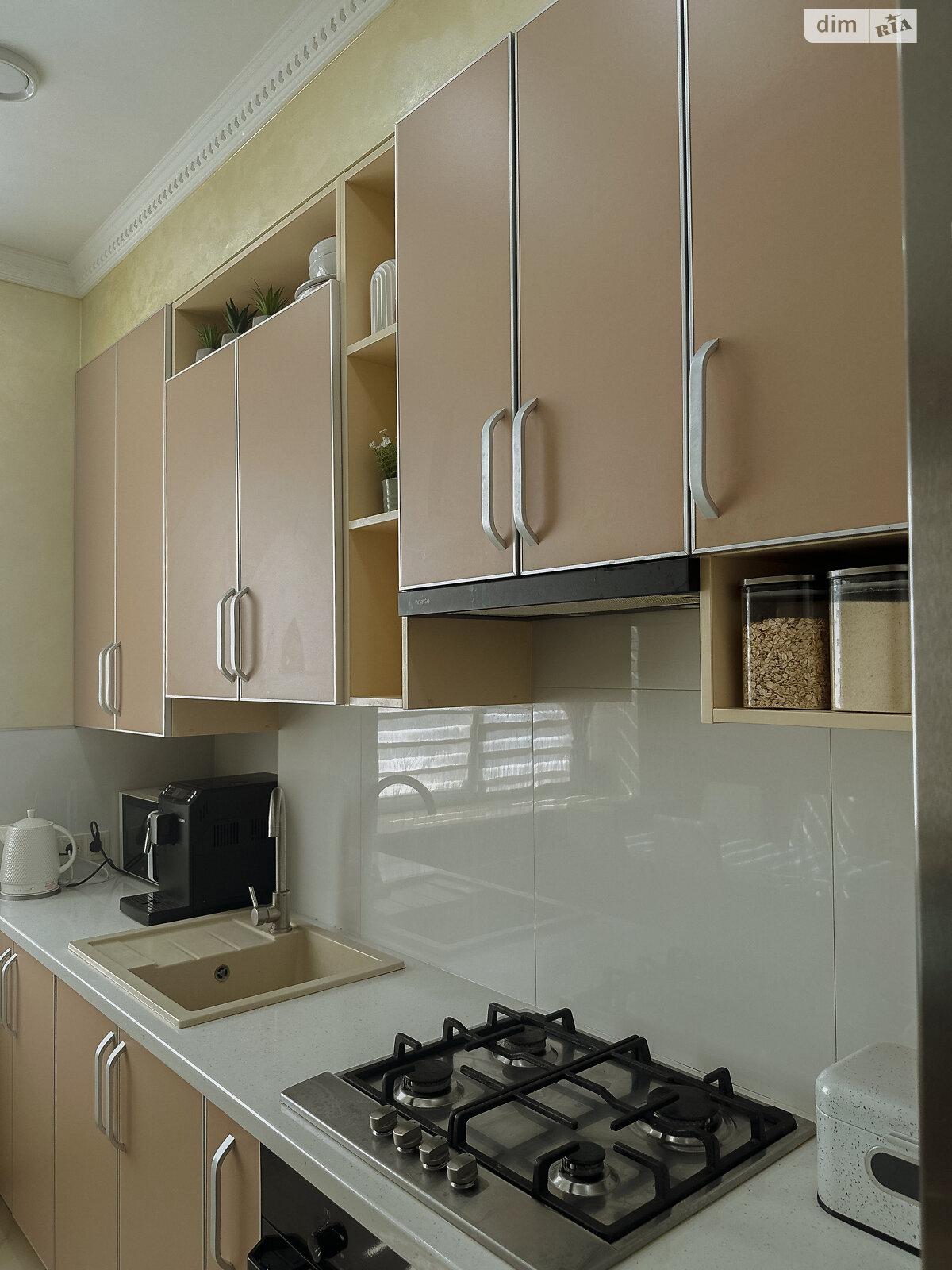 Comfortable one-bedroom apartment in a club house with parking and autonomous heating