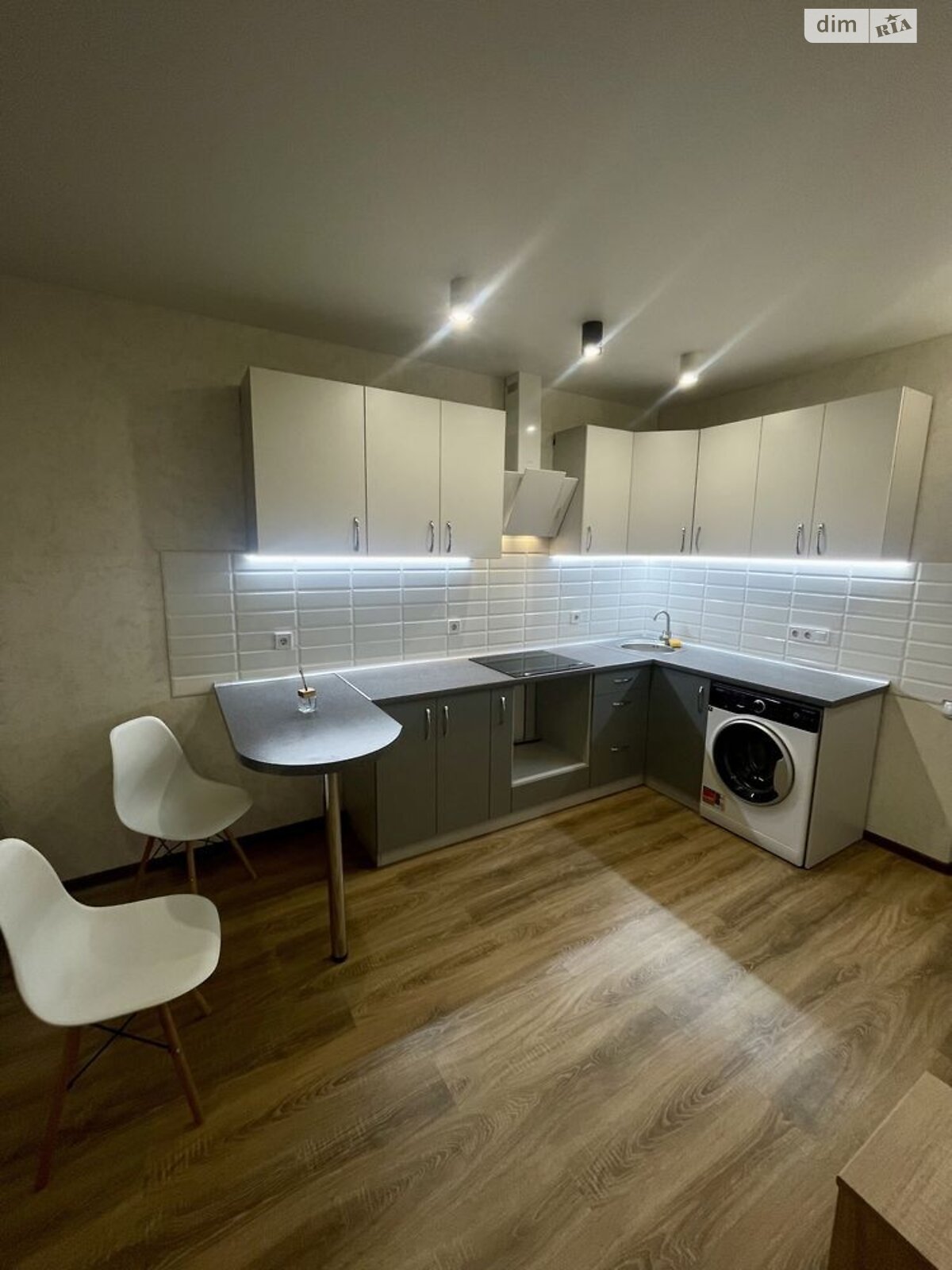Cozy Studio Apartment on Lva Lukyanenko Street