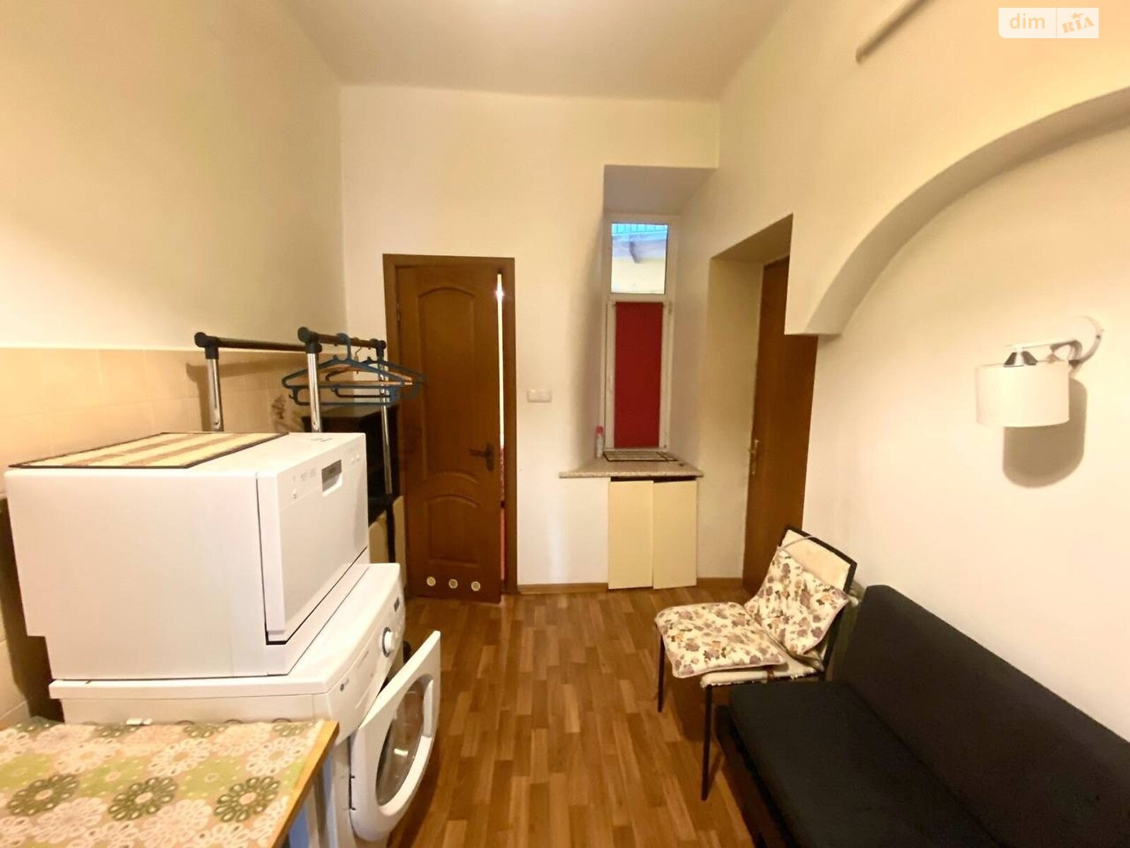 Cozy 1-bedroom apartment in city center near Danilo Halytsky Square