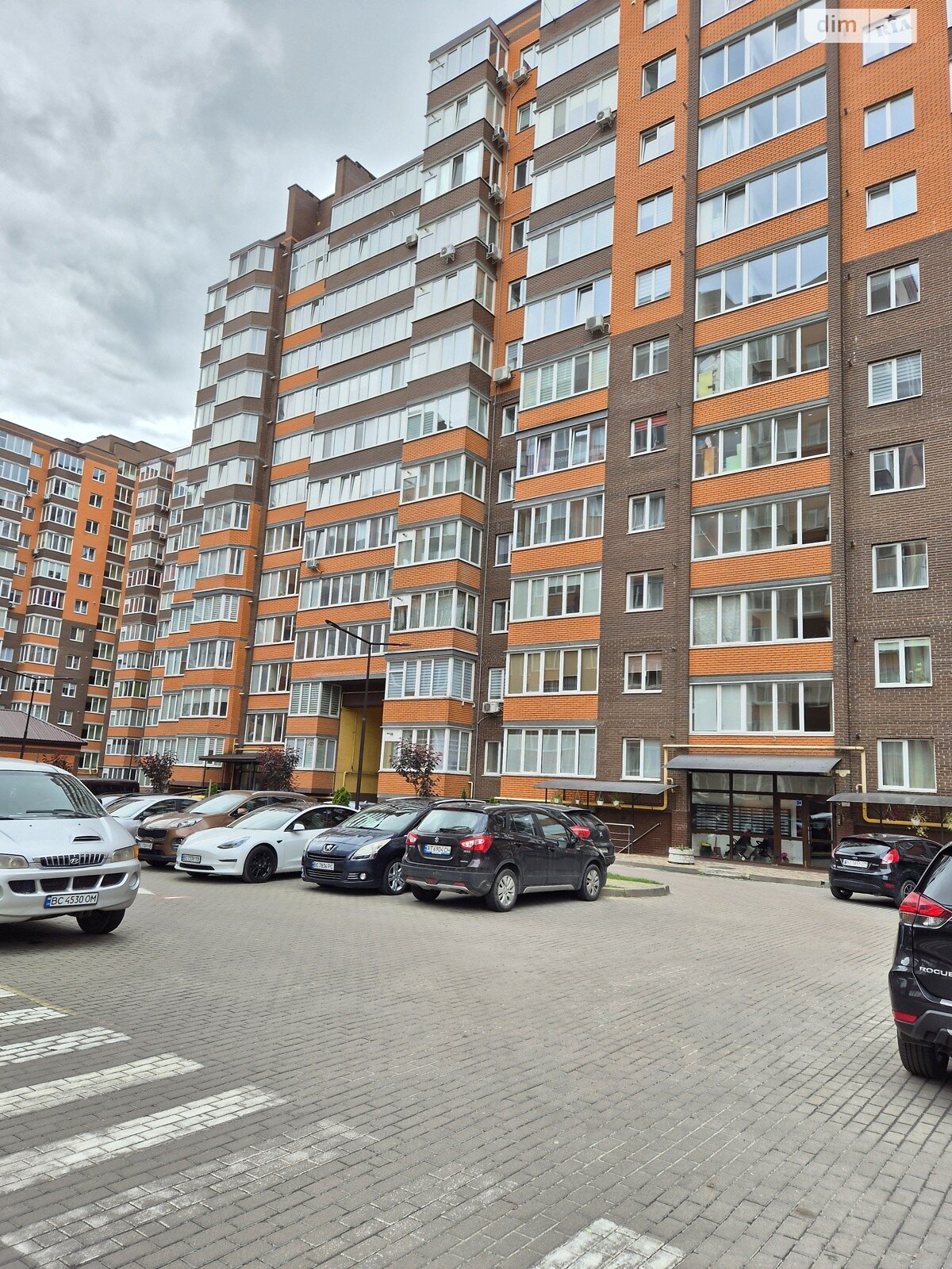 1-Bedroom Apartment in Galitsky Lev Complex, Quiet Location with Modern Amenities