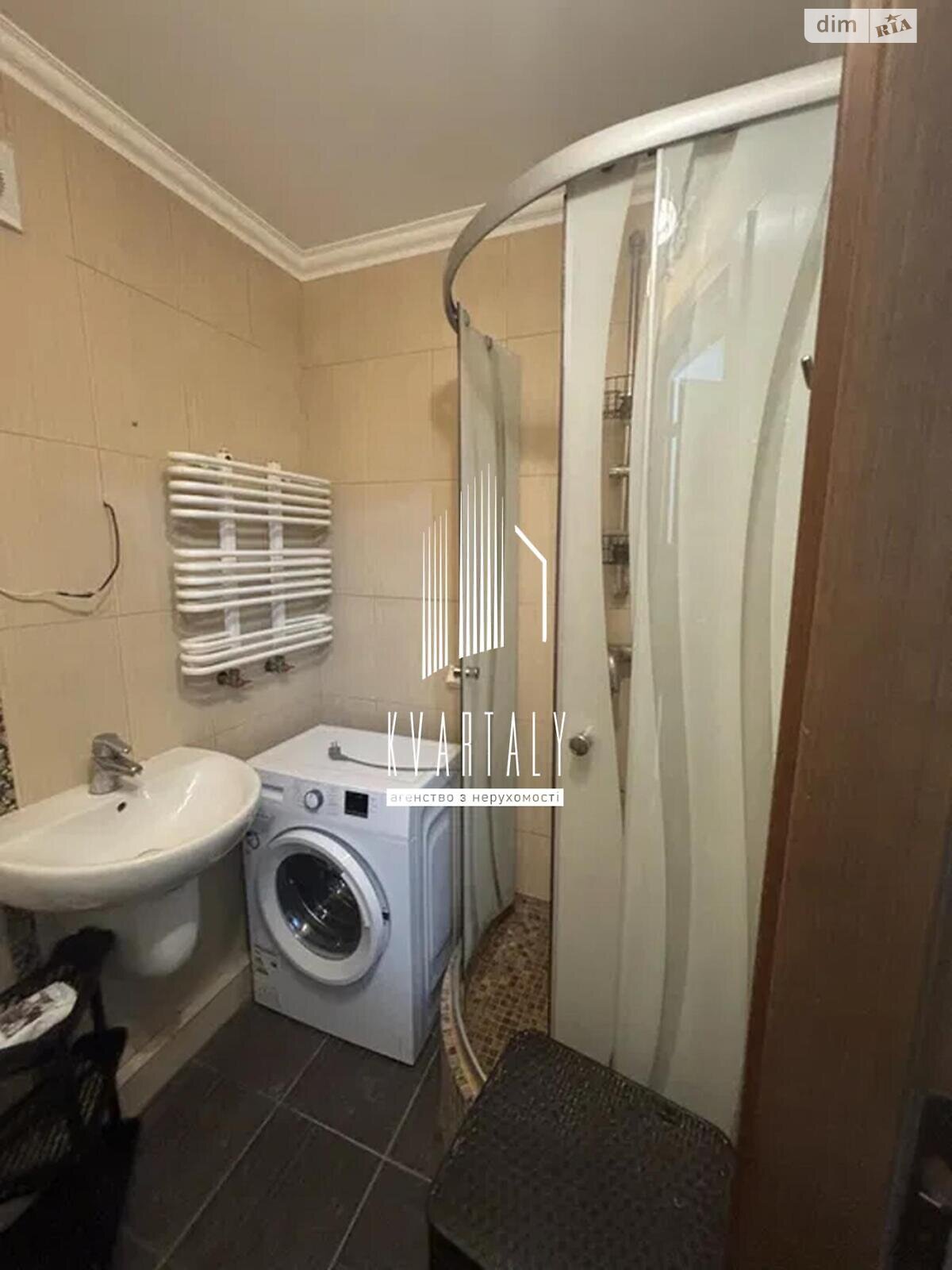 2-Room Apartment on Oleny Telihy Street, 1st Floor, Well-Equipped