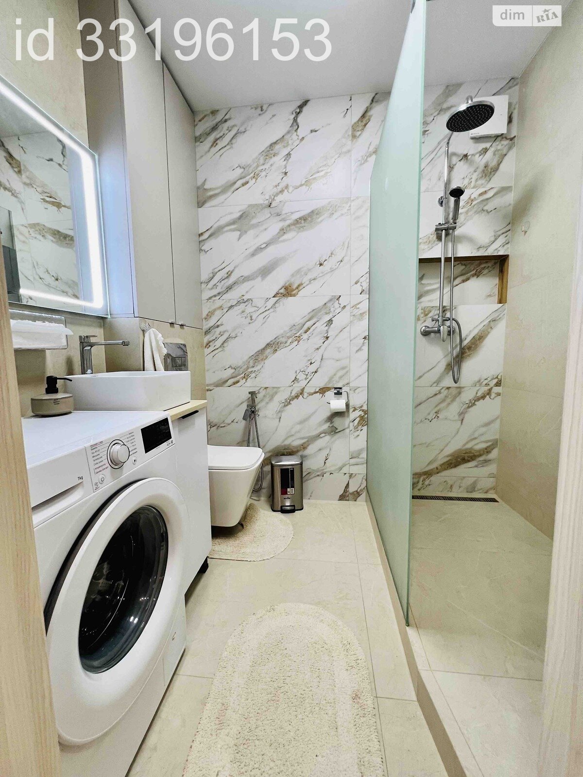 1-bedroom apartment near bus station with modern design
