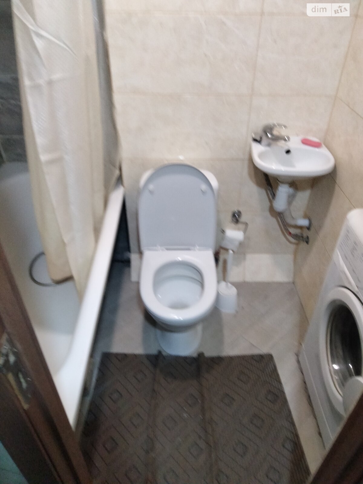 Small apartment near HTZ market, 10 min walk to metro