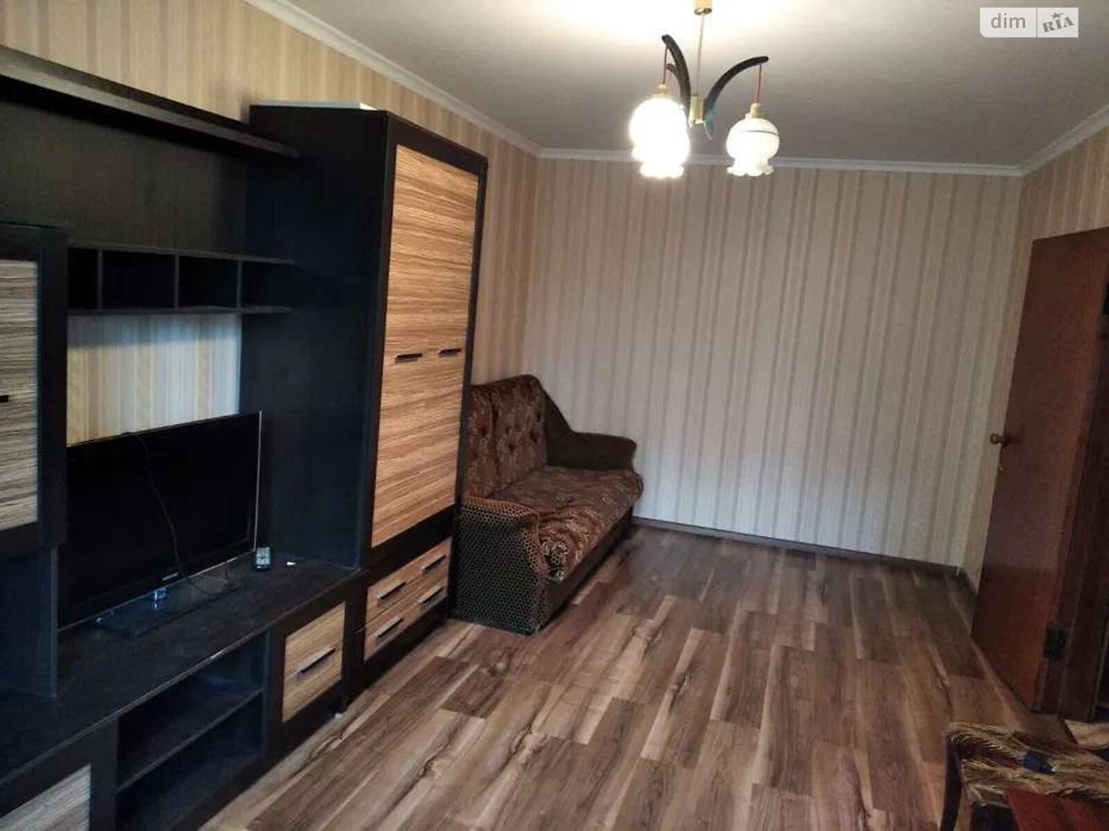2-Room Apartment on Romana Shukhevycha Street, Dniprovskyi District