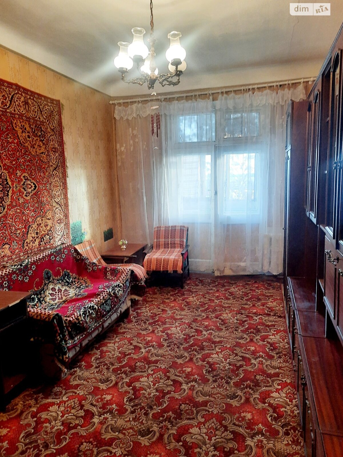 Spacious 1-Room Apartment near Morport, High Ceilings, Separate Bathroom