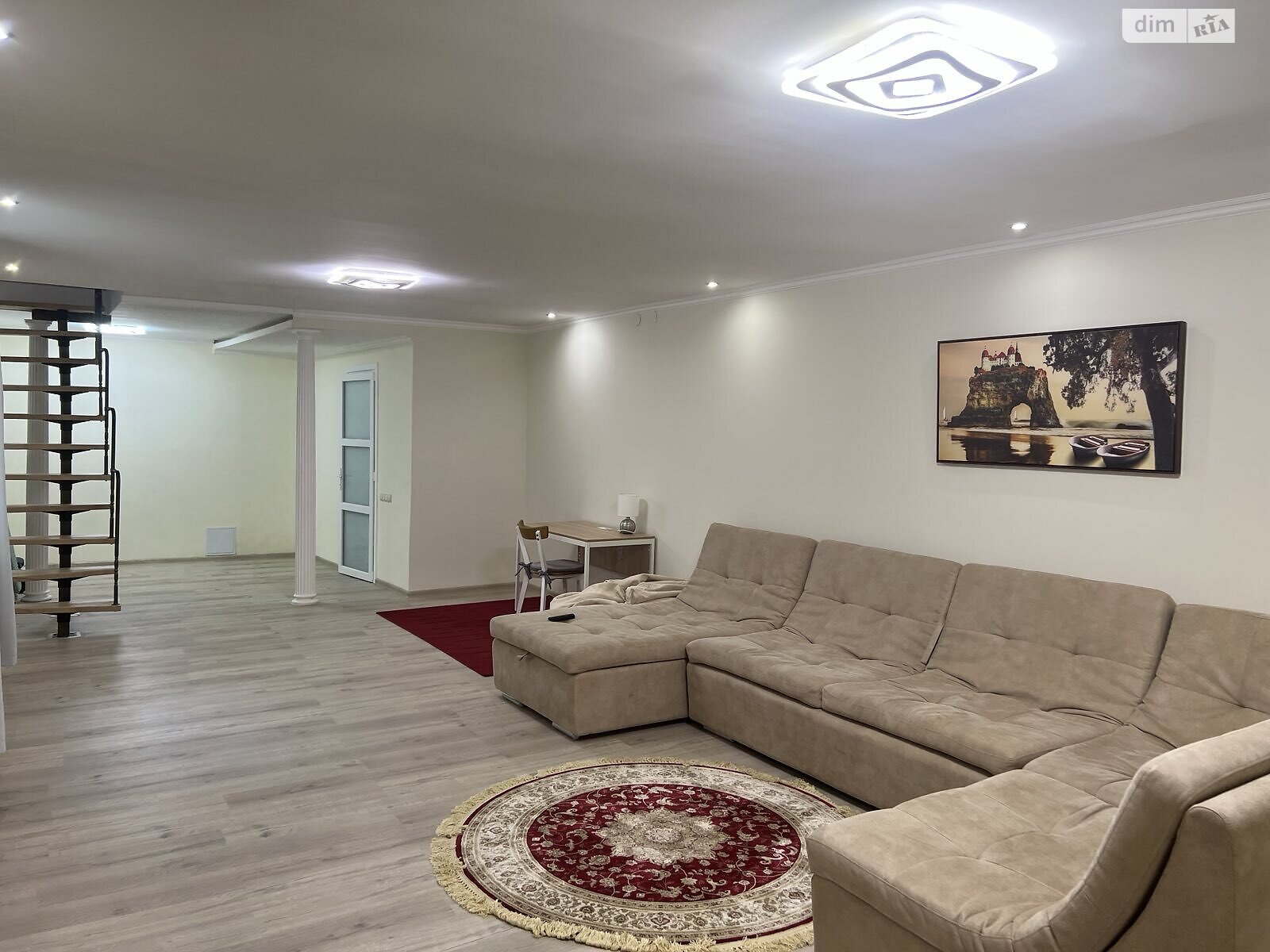 3-Bedroom Duplex Apartment on Sofievskaya Street