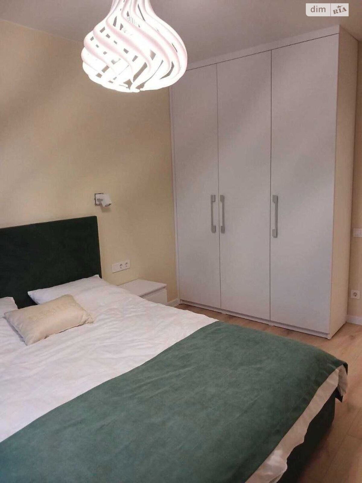 1-Bedroom Apartment in Vyhovskoho Street, Varshavsky Plus Complex