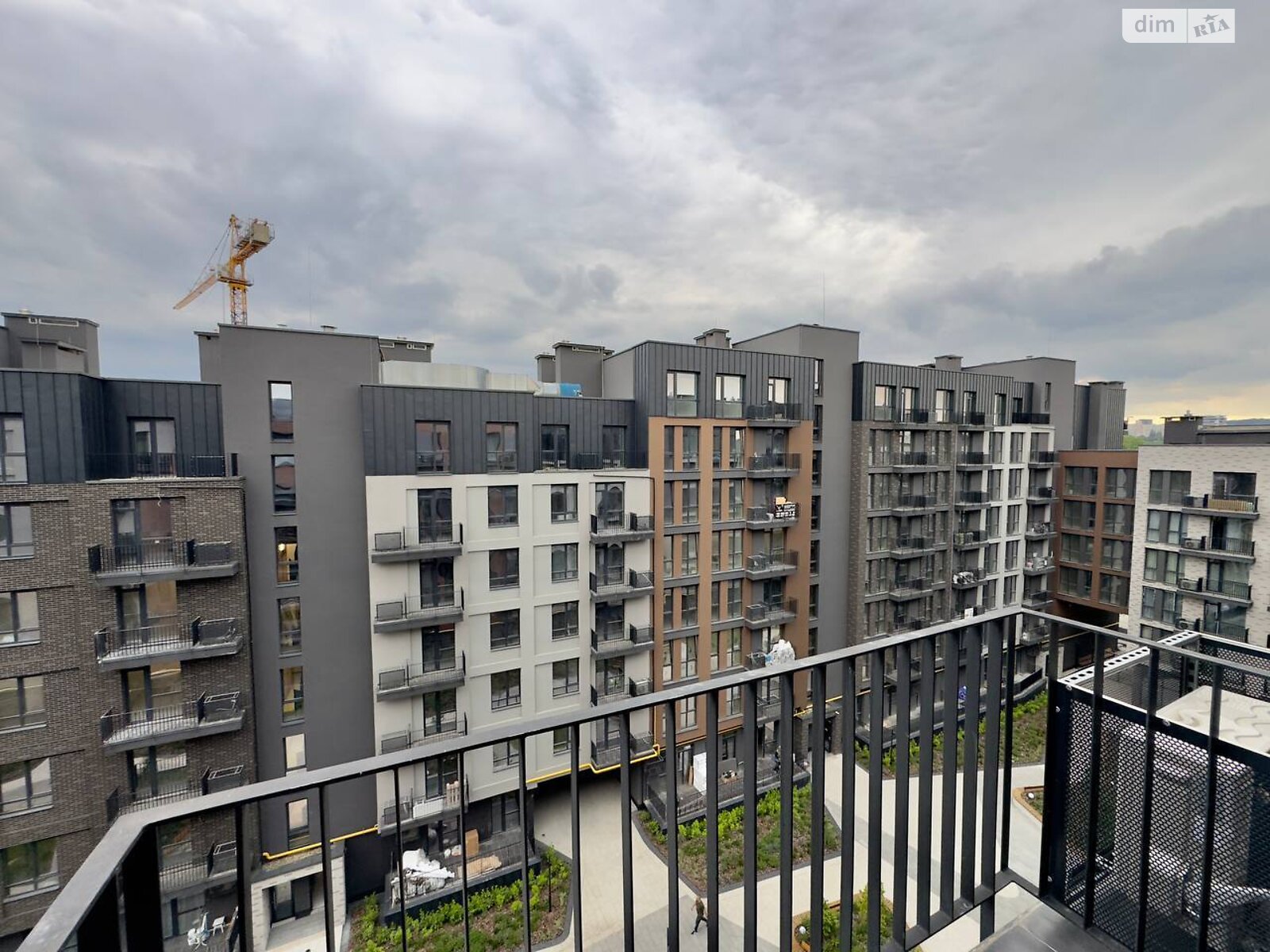 Premium 1-bedroom apartment in AVALON YARD residential complex
