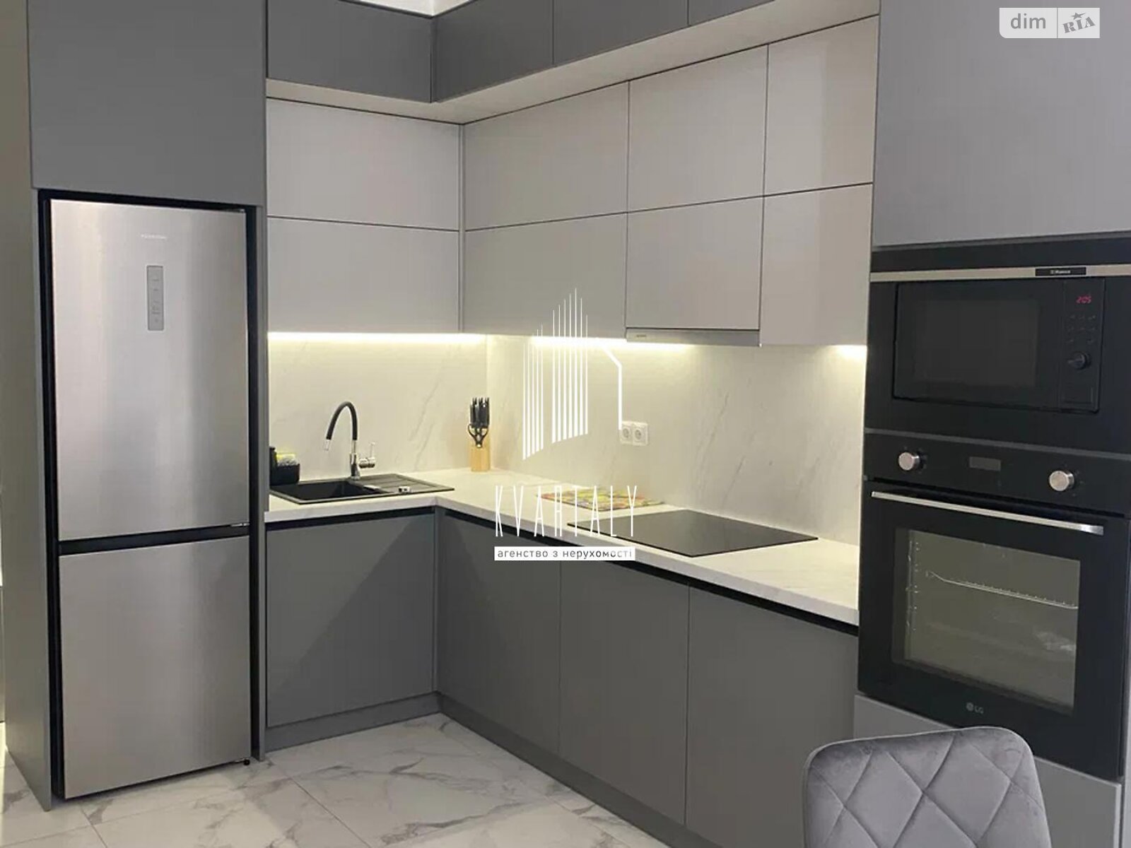 1-Bedroom Apartment in Lubomyra Huzara Street, Residential Complex