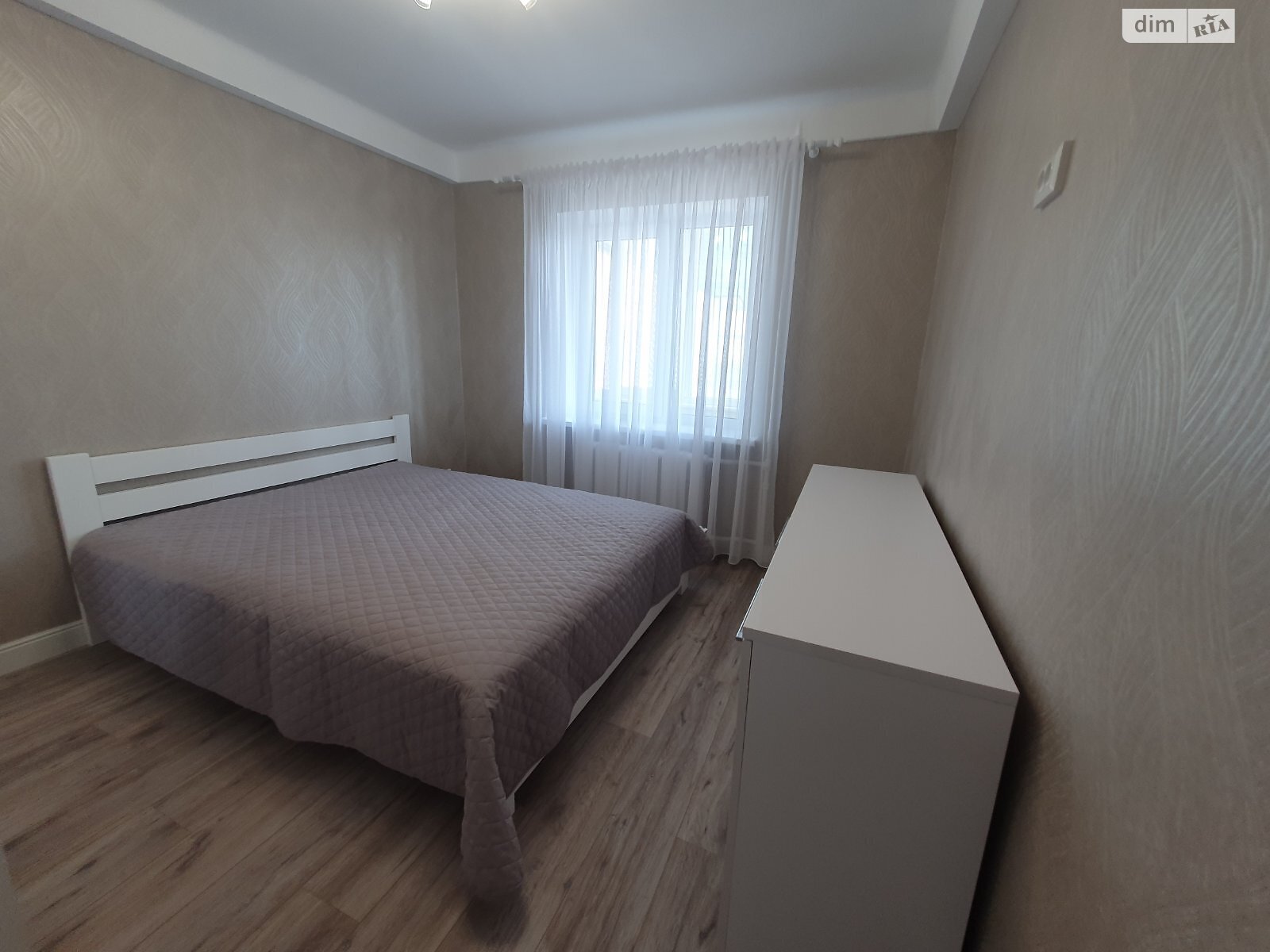 2-Room Apartment with New Renovation and Furnishings