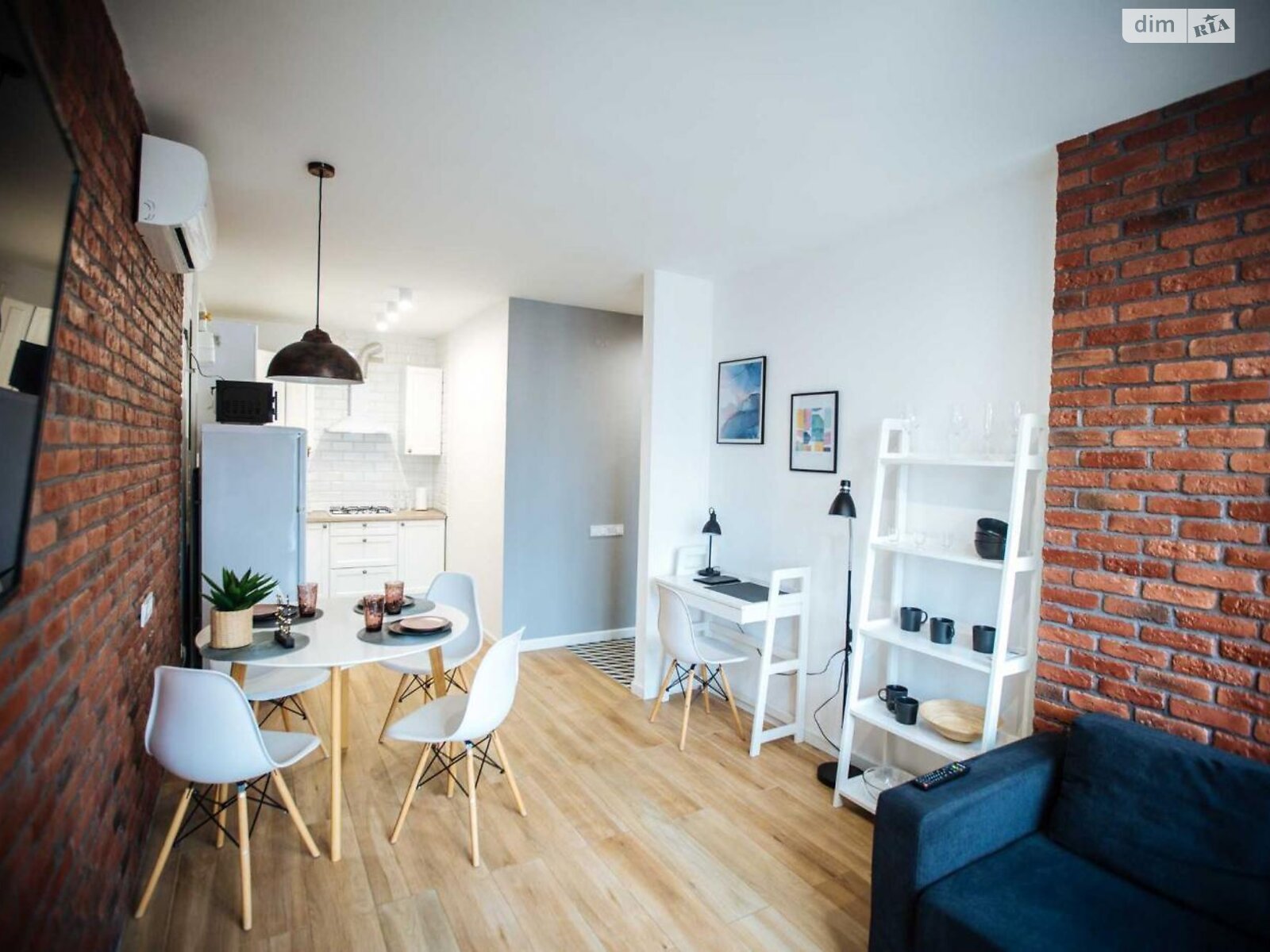 1-bedroom apartment near city center in Semitsvet Complex
