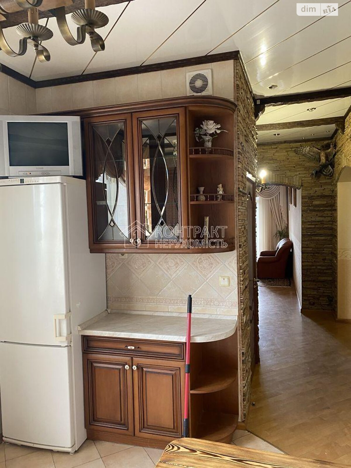 Furnished Apartment in Classic Style with Warm Atmosphere